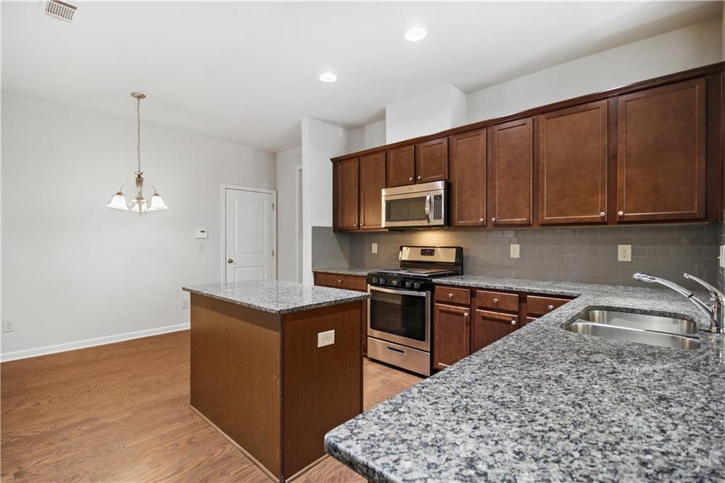 5090 BREEZEWOOD Circle