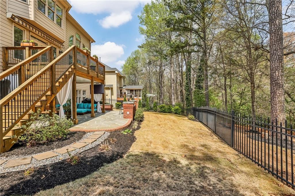 1165 Beacon Hill Crossing