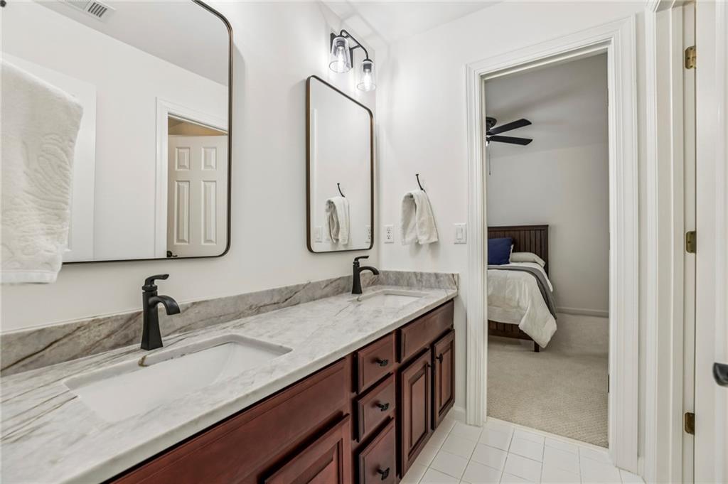 1165 Beacon Hill Crossing