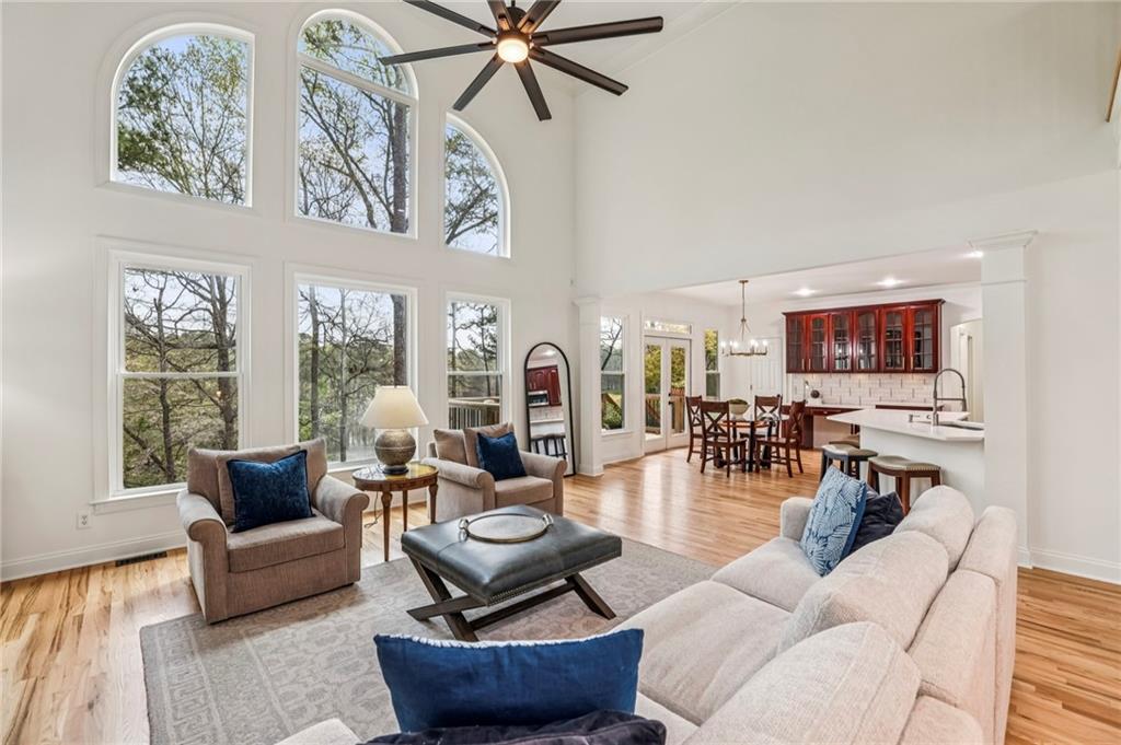 1165 Beacon Hill Crossing