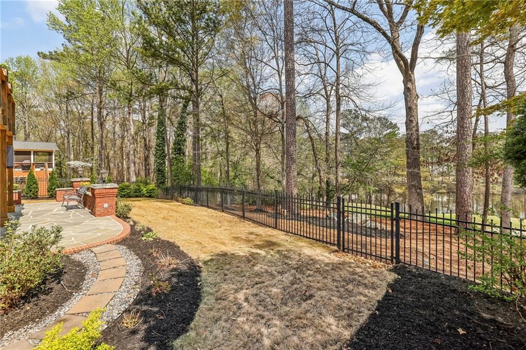 1165 Beacon Hill Crossing