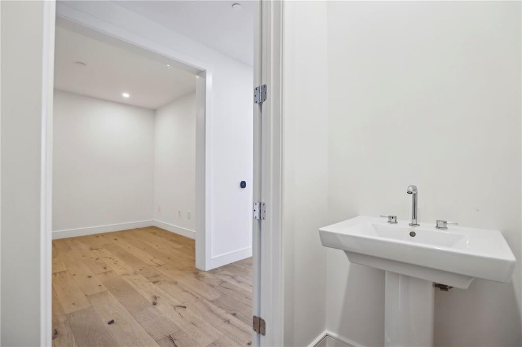 2425 Peachtree Road Unit 501