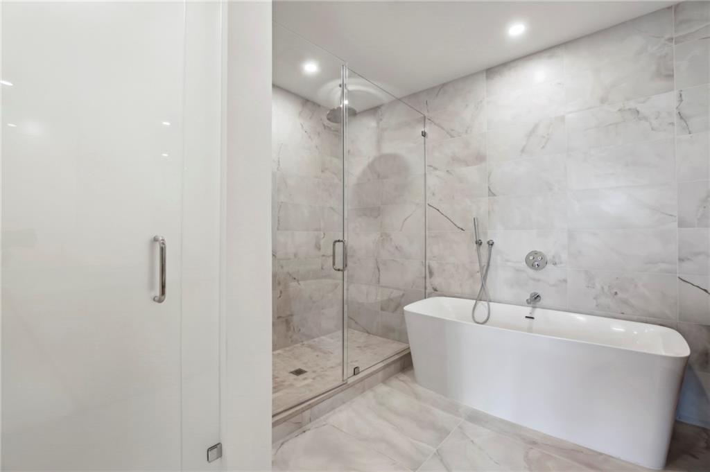 2425 Peachtree Road Unit 501