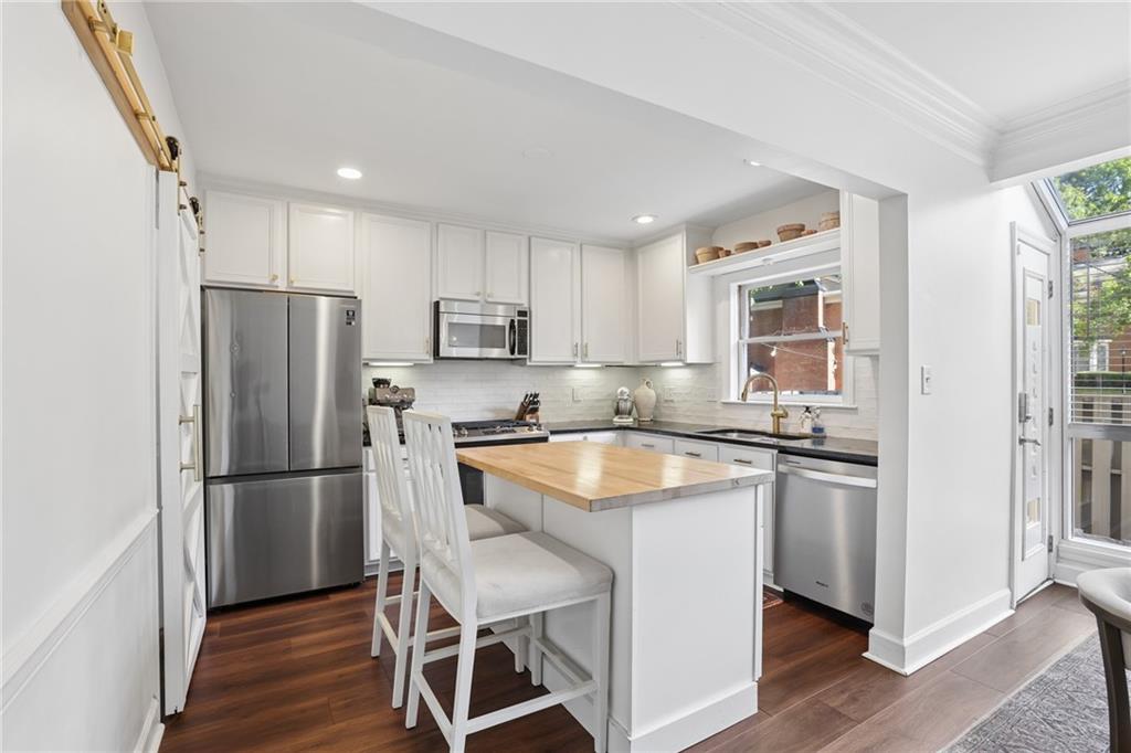 76 Mount Vernon Circle