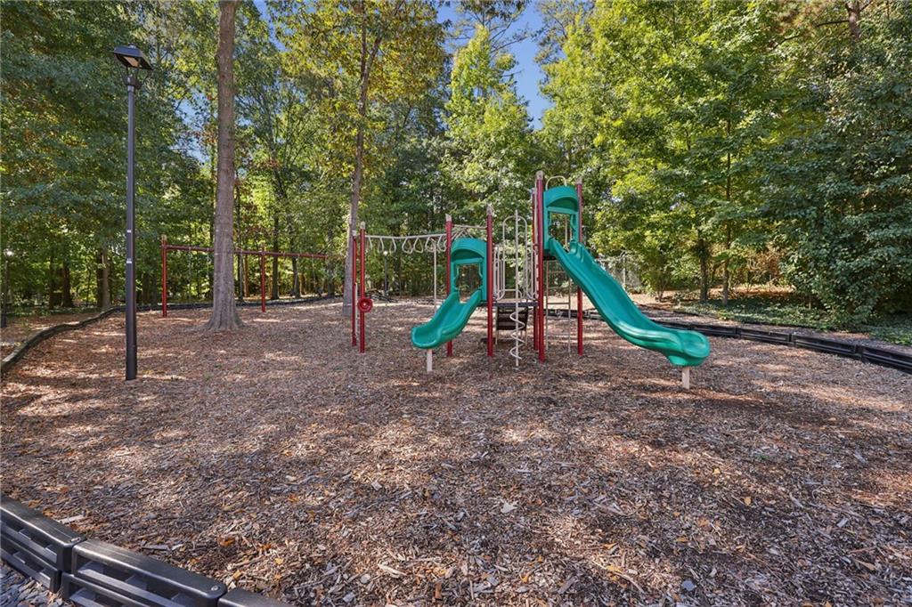 76 Mount Vernon Circle