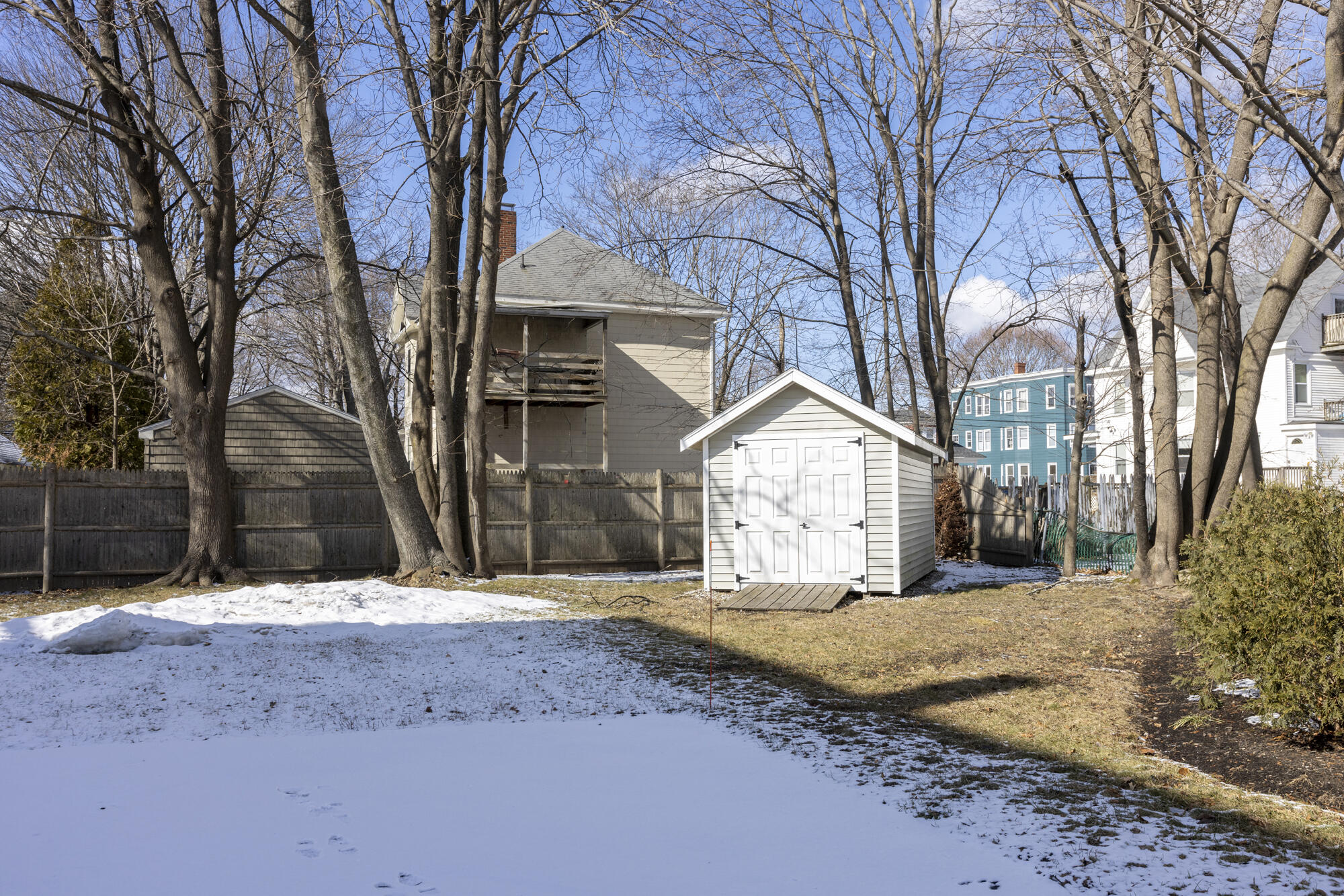 16 Massachusetts Avenue, 1