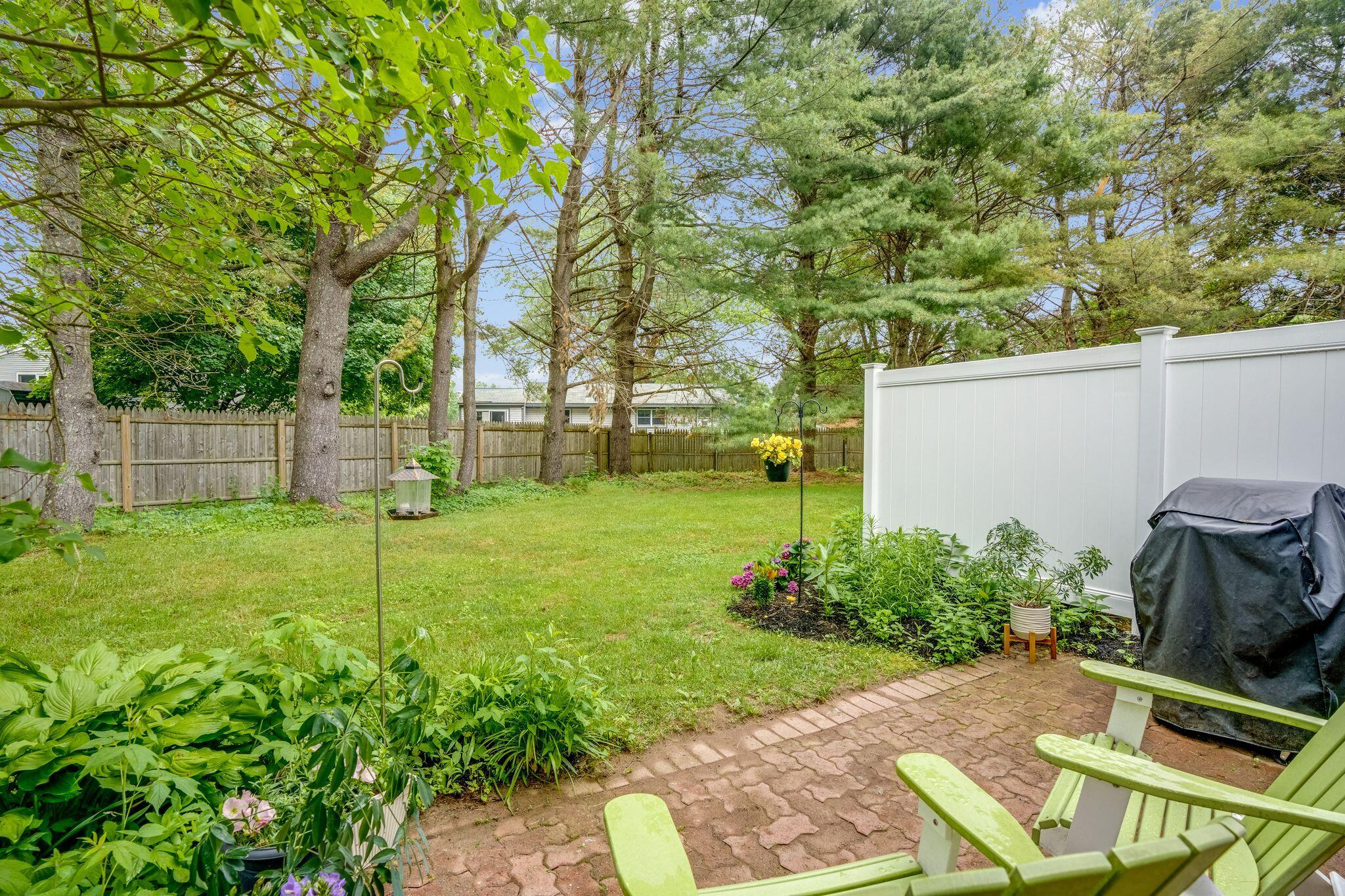 10 Sadler Drive, 10