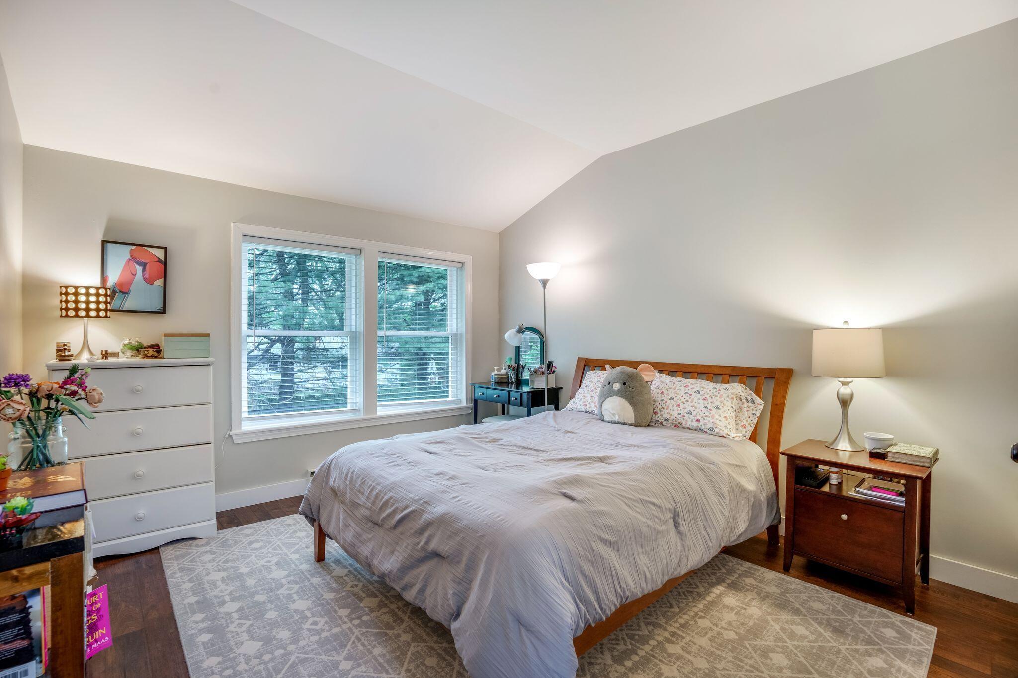 10 Sadler Drive, 10