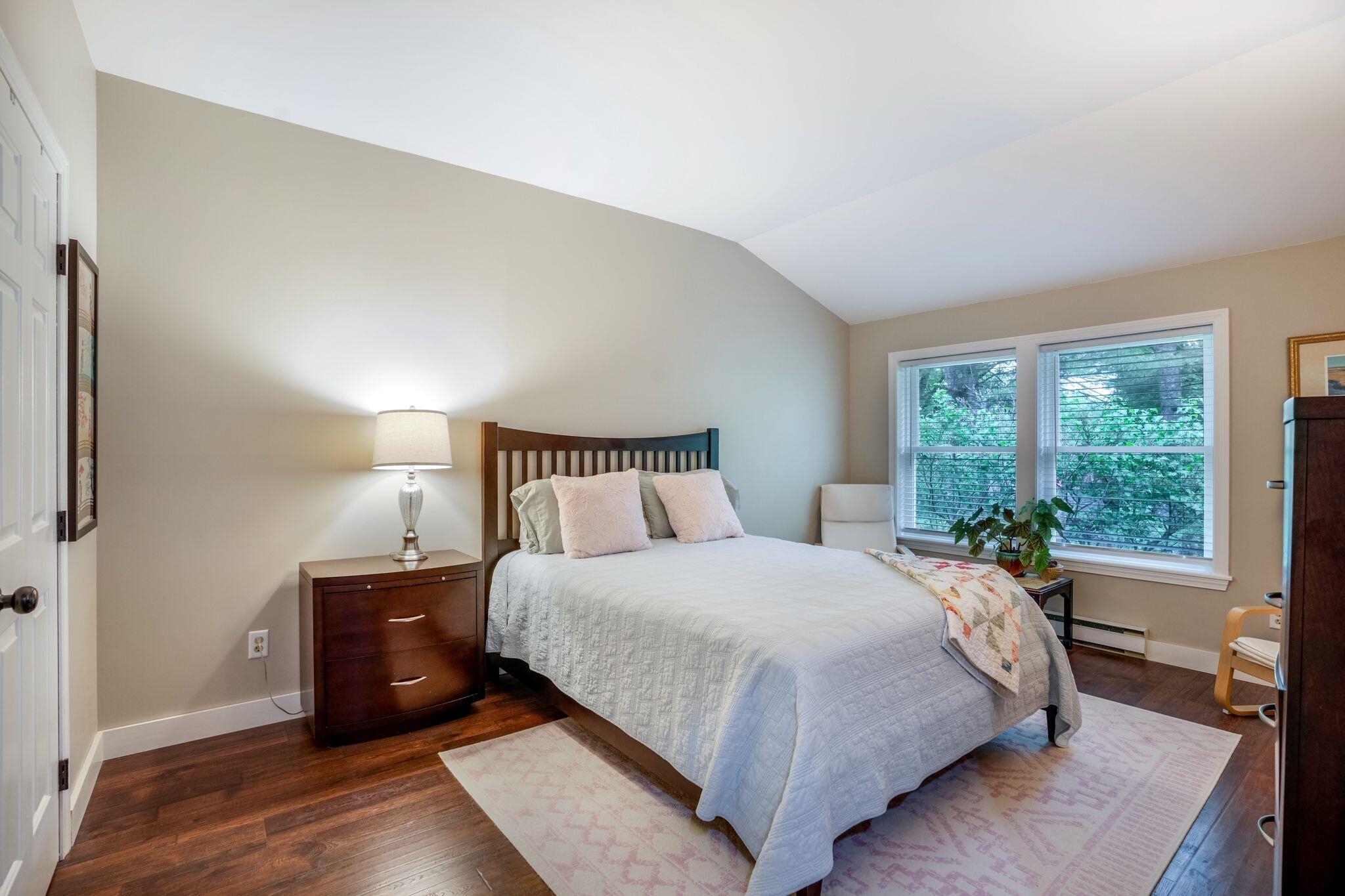 10 Sadler Drive, 10