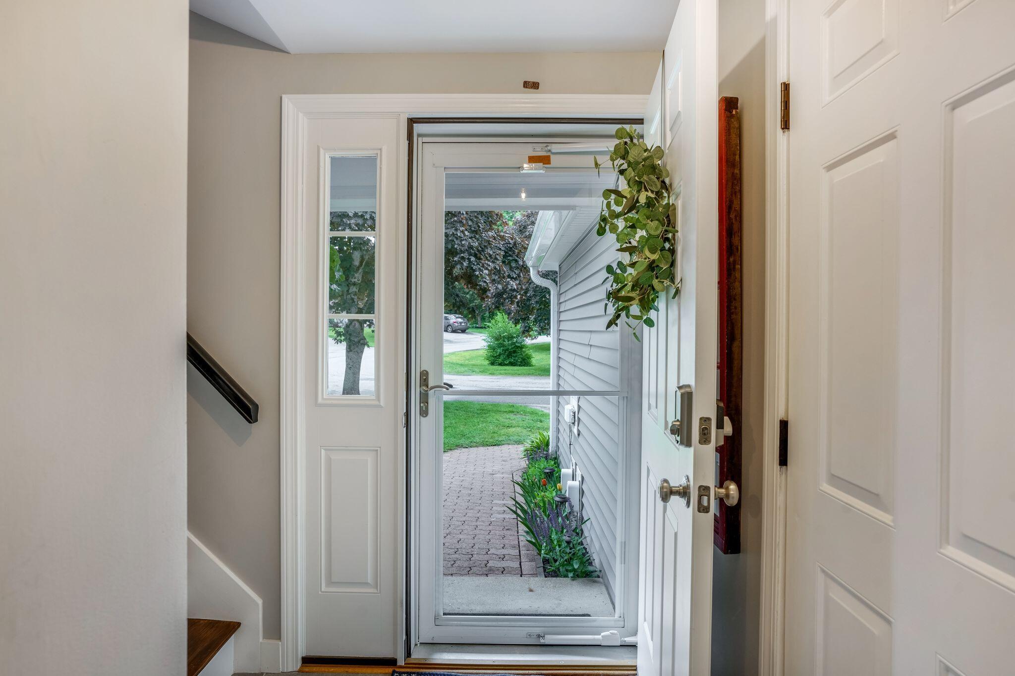 10 Sadler Drive, 10
