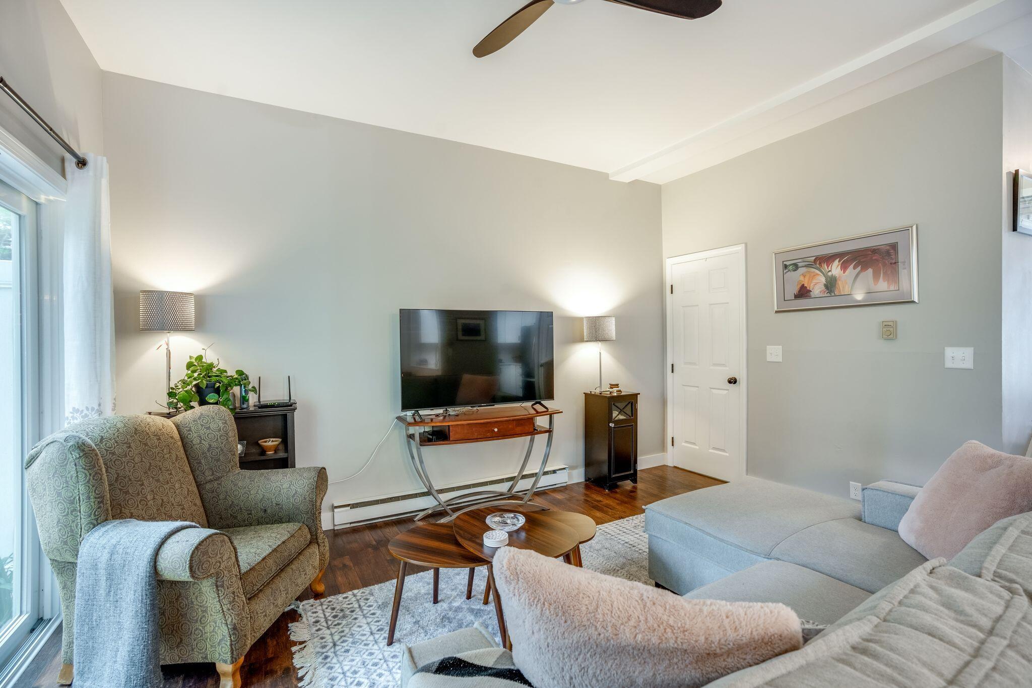 10 Sadler Drive, 10