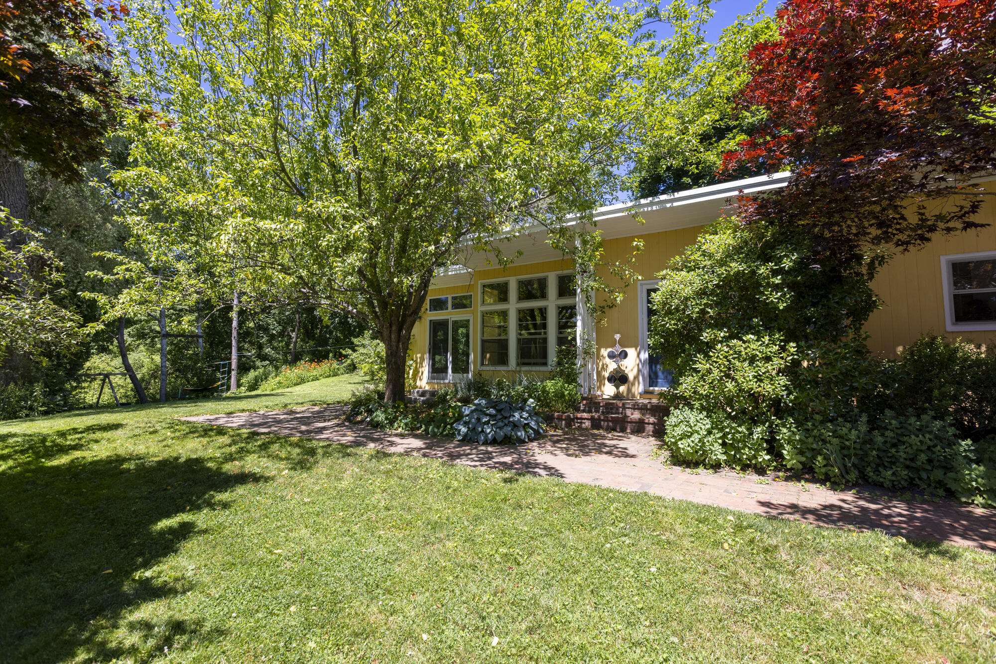 1 Pleasant Valley Avenue
