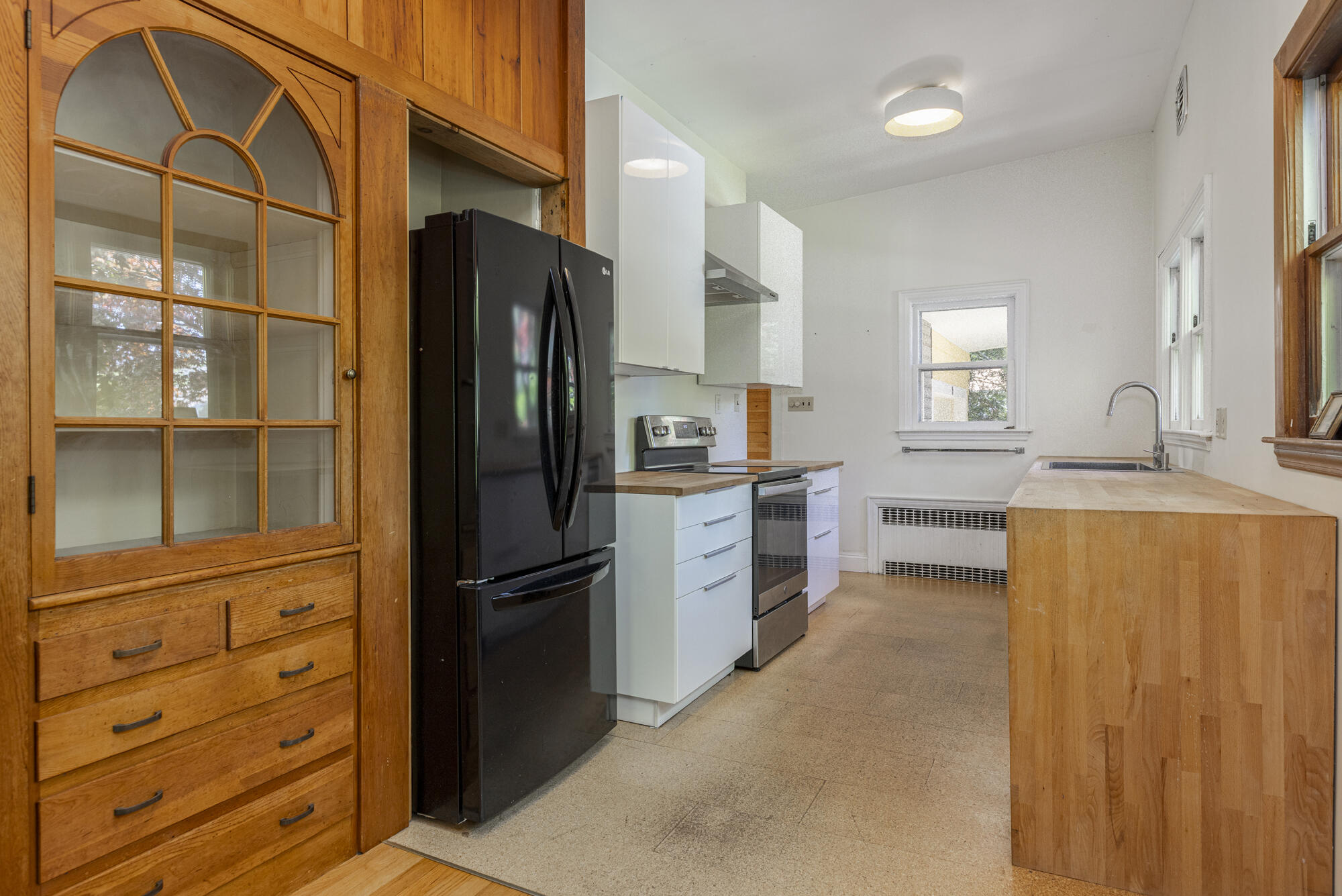 1 Pleasant Valley Avenue