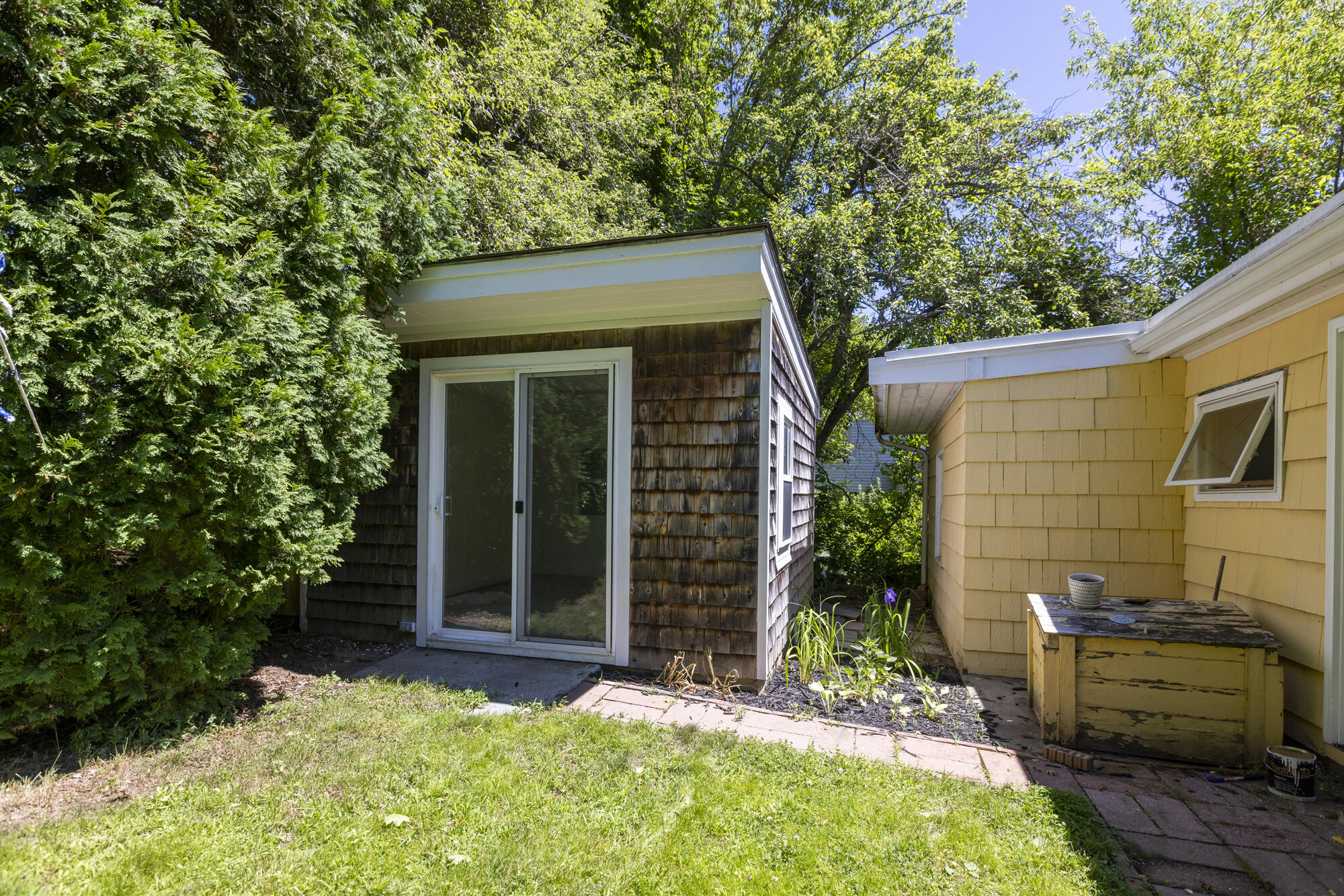 1 Pleasant Valley Avenue