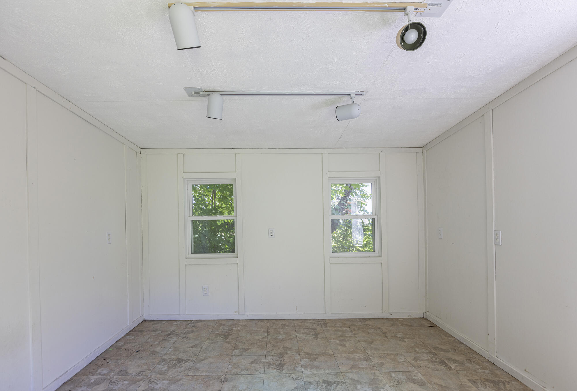 1 Pleasant Valley Avenue