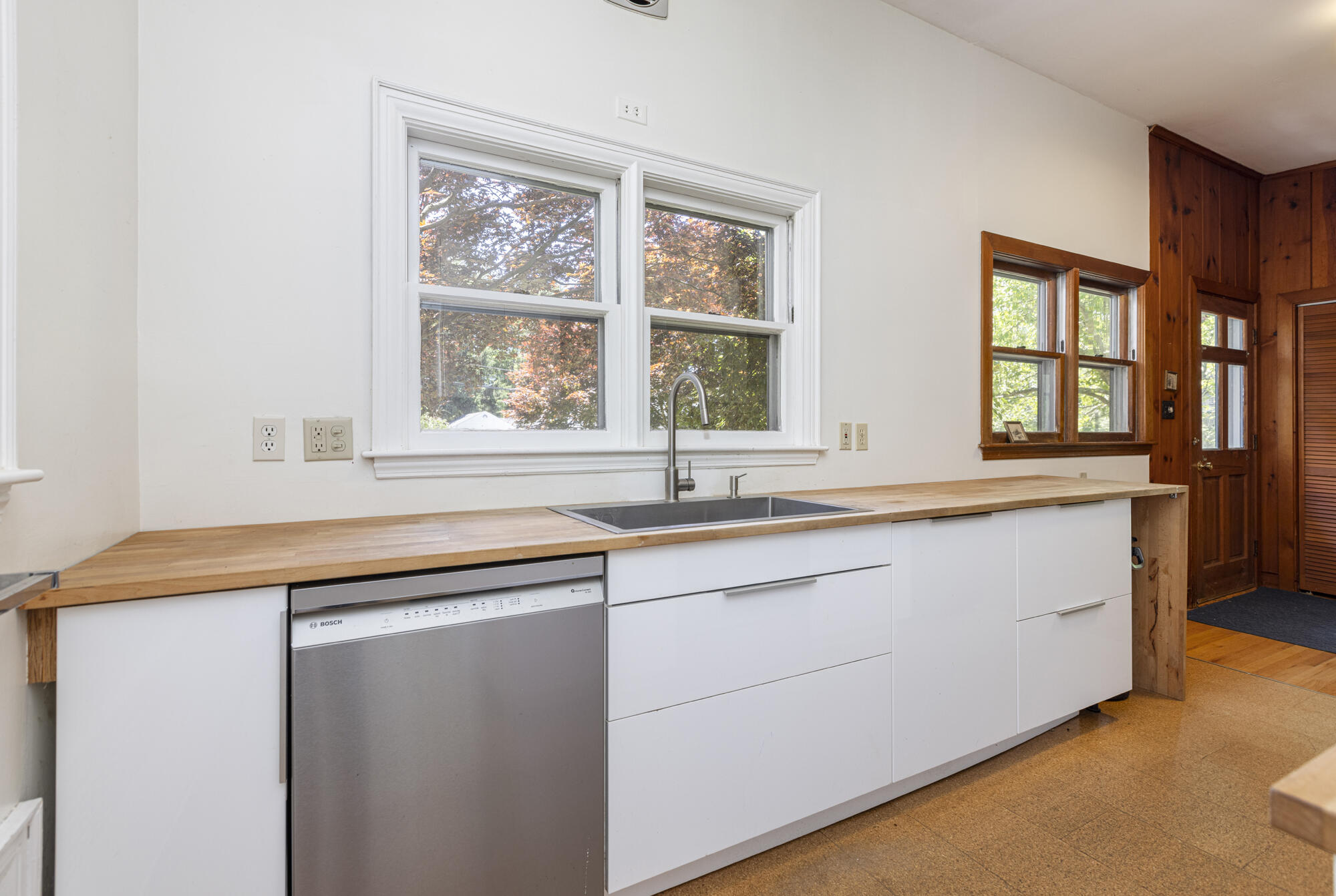 1 Pleasant Valley Avenue