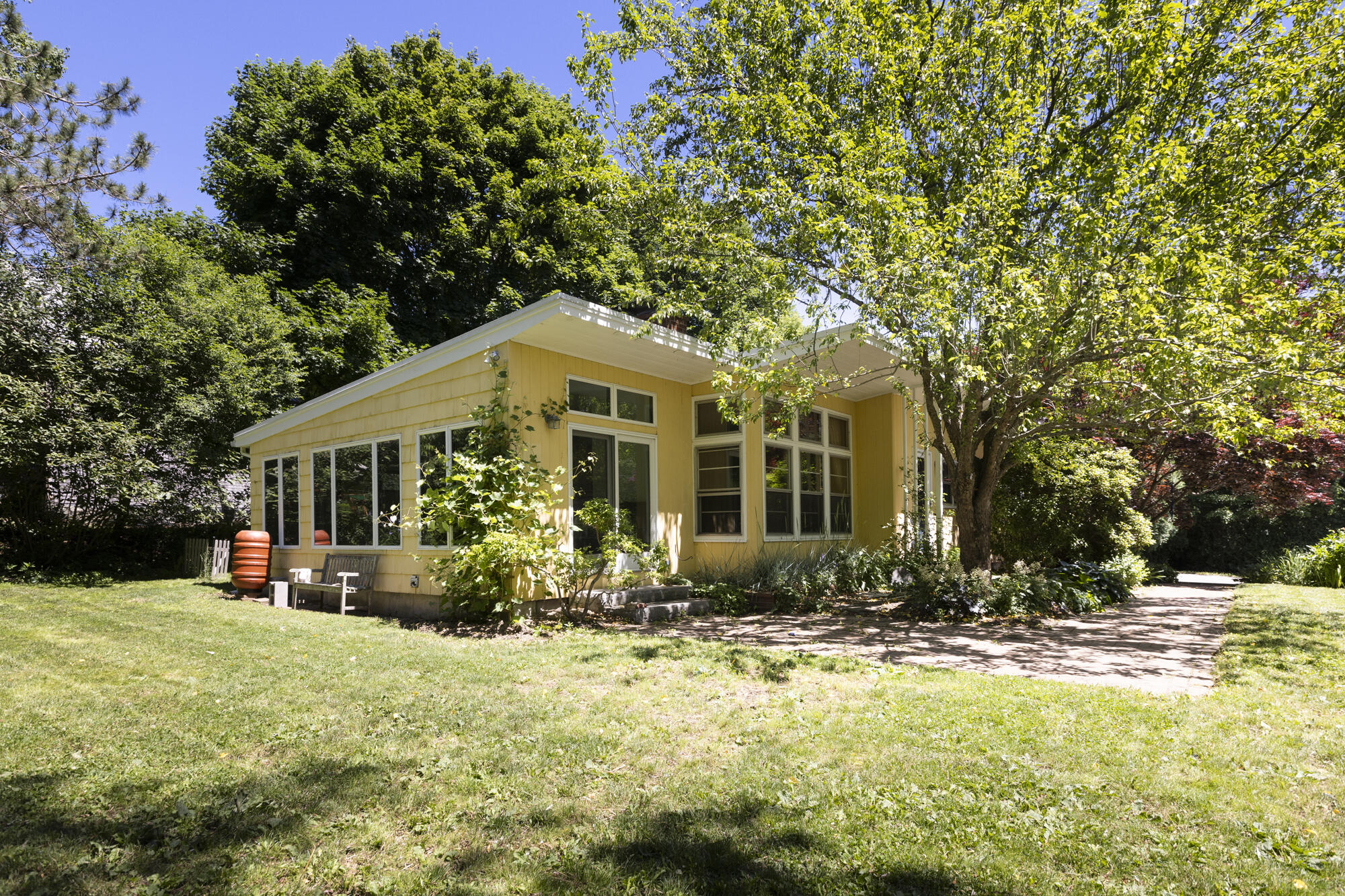 1 Pleasant Valley Avenue