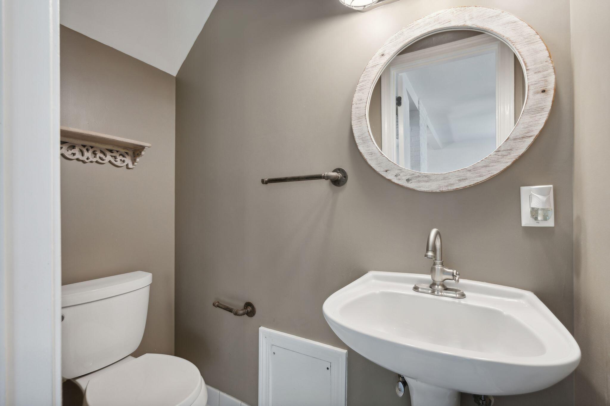 43 Glenridge Drive, 43