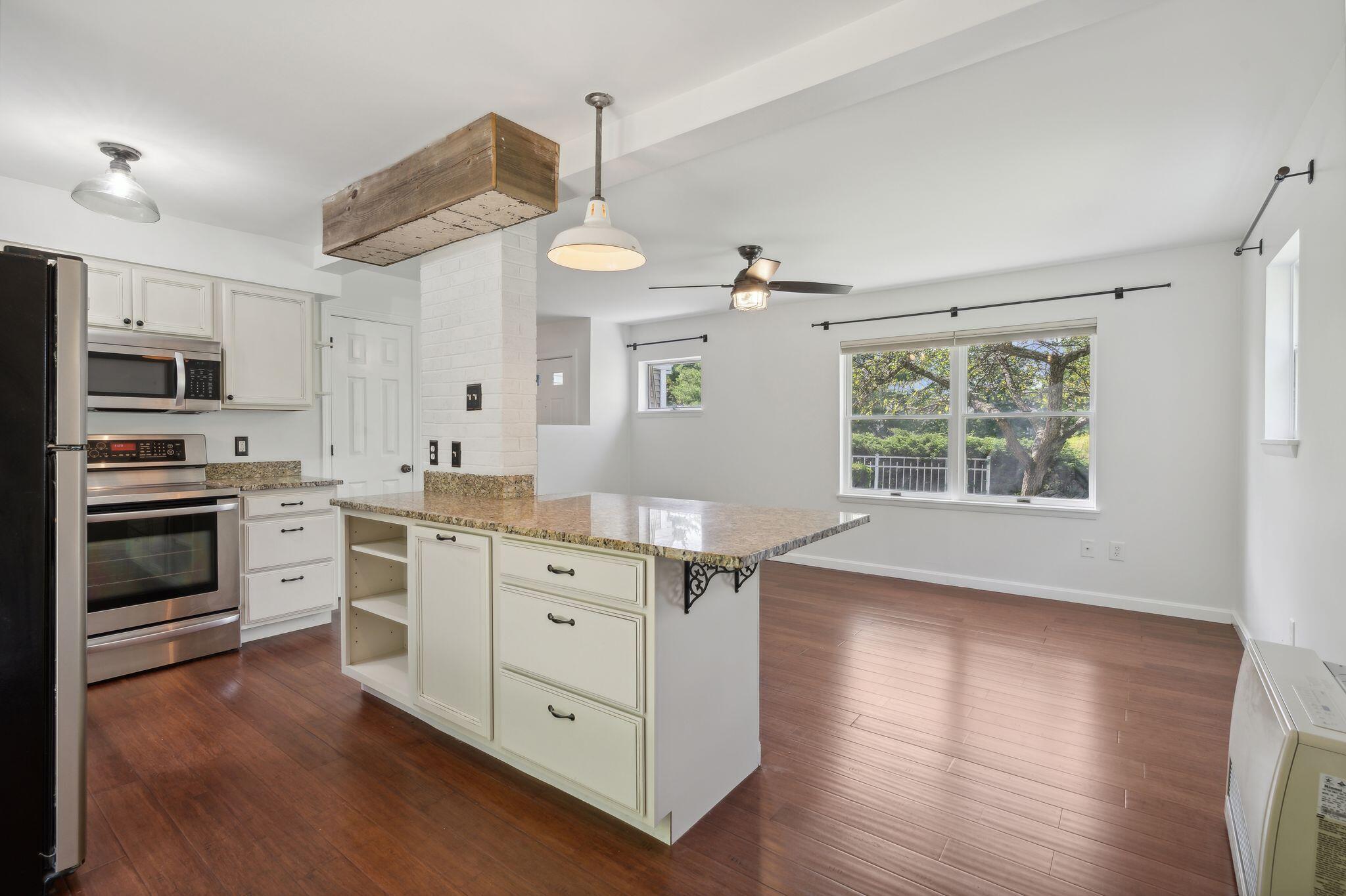 43 Glenridge Drive, 43