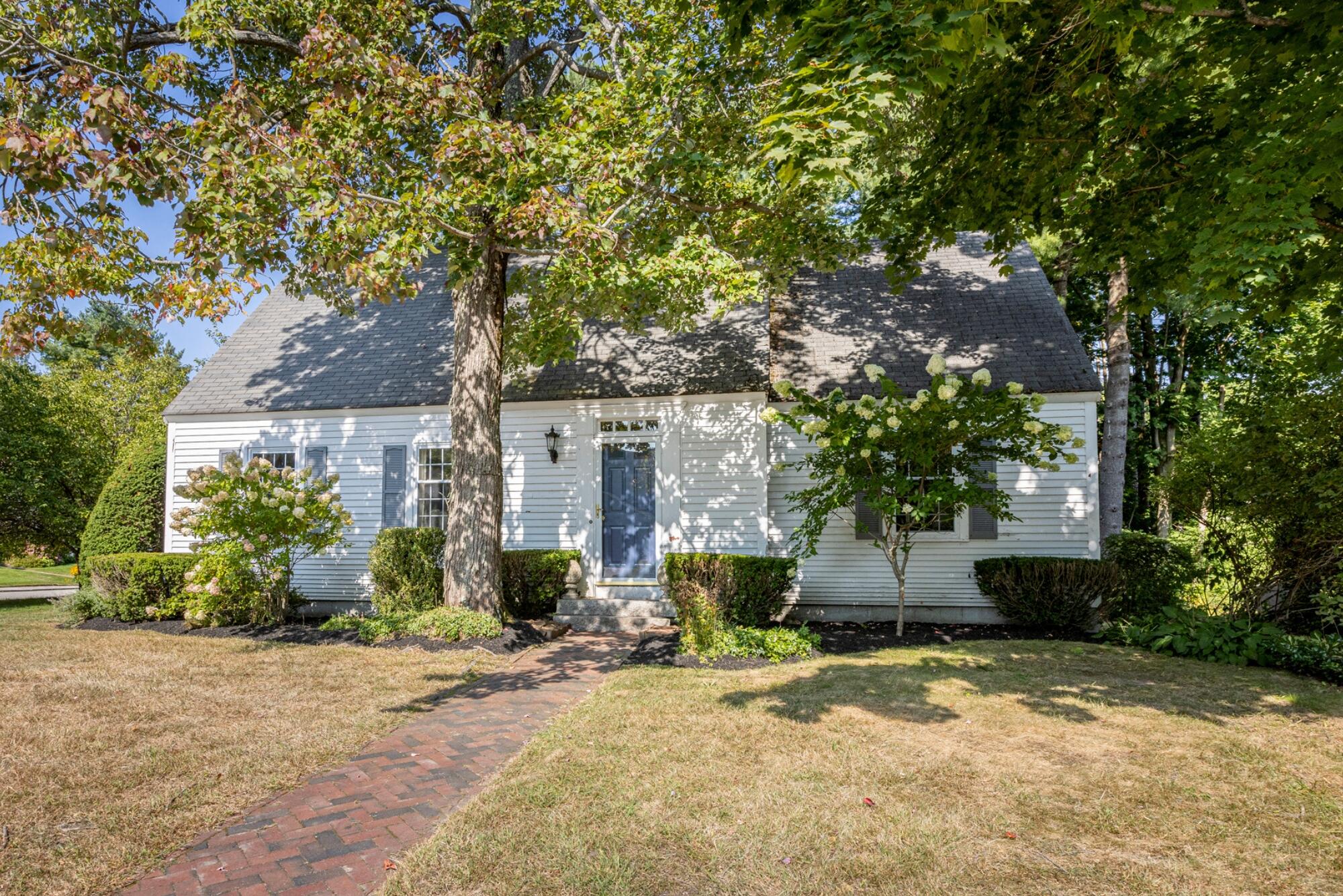 21 Applewood Circle