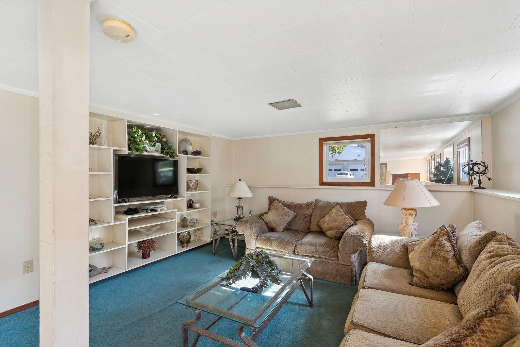 4 Carriage Hill Road