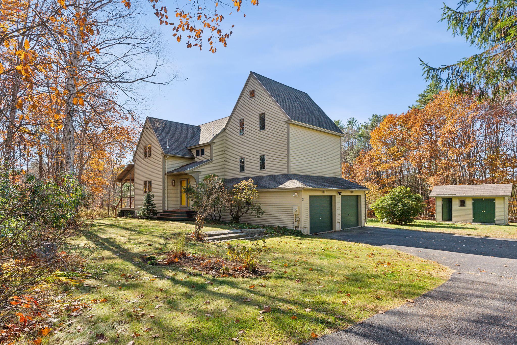 6 Bishop Farm Road