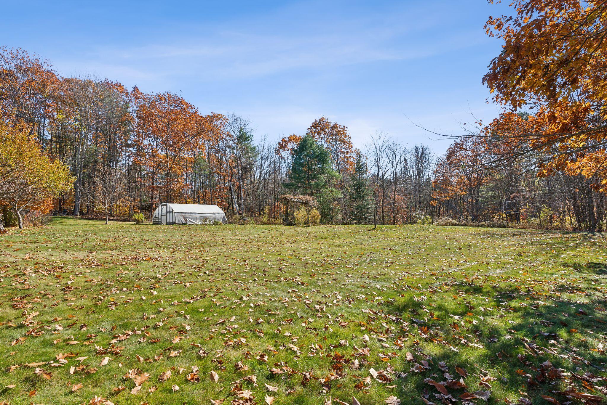 6 Bishop Farm Road