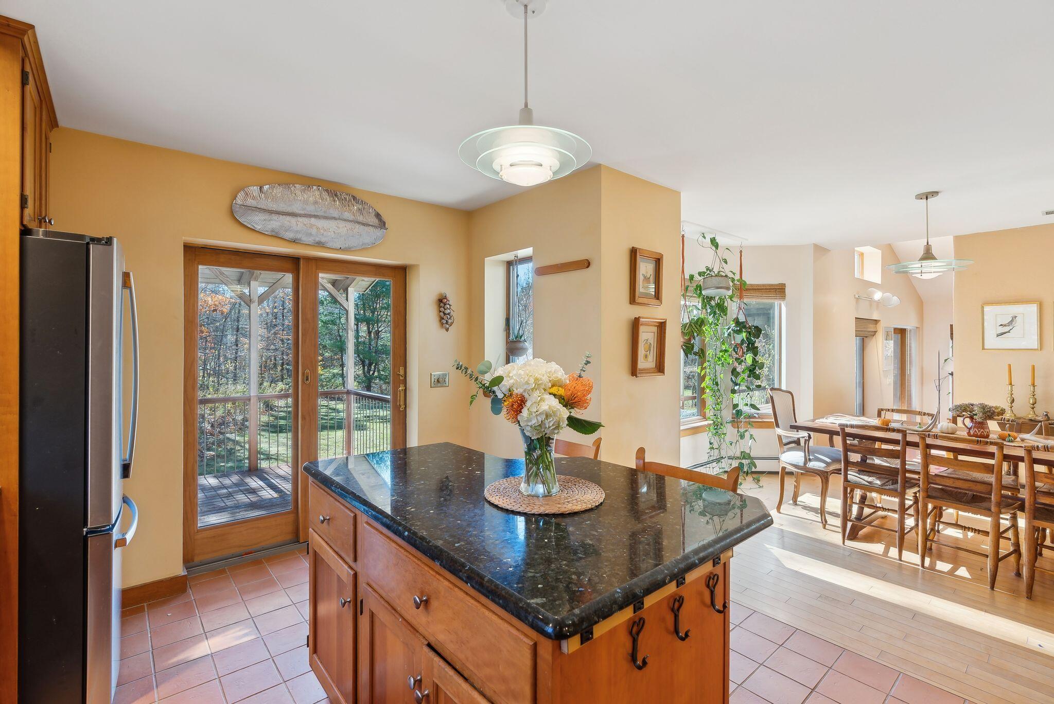 6 Bishop Farm Road