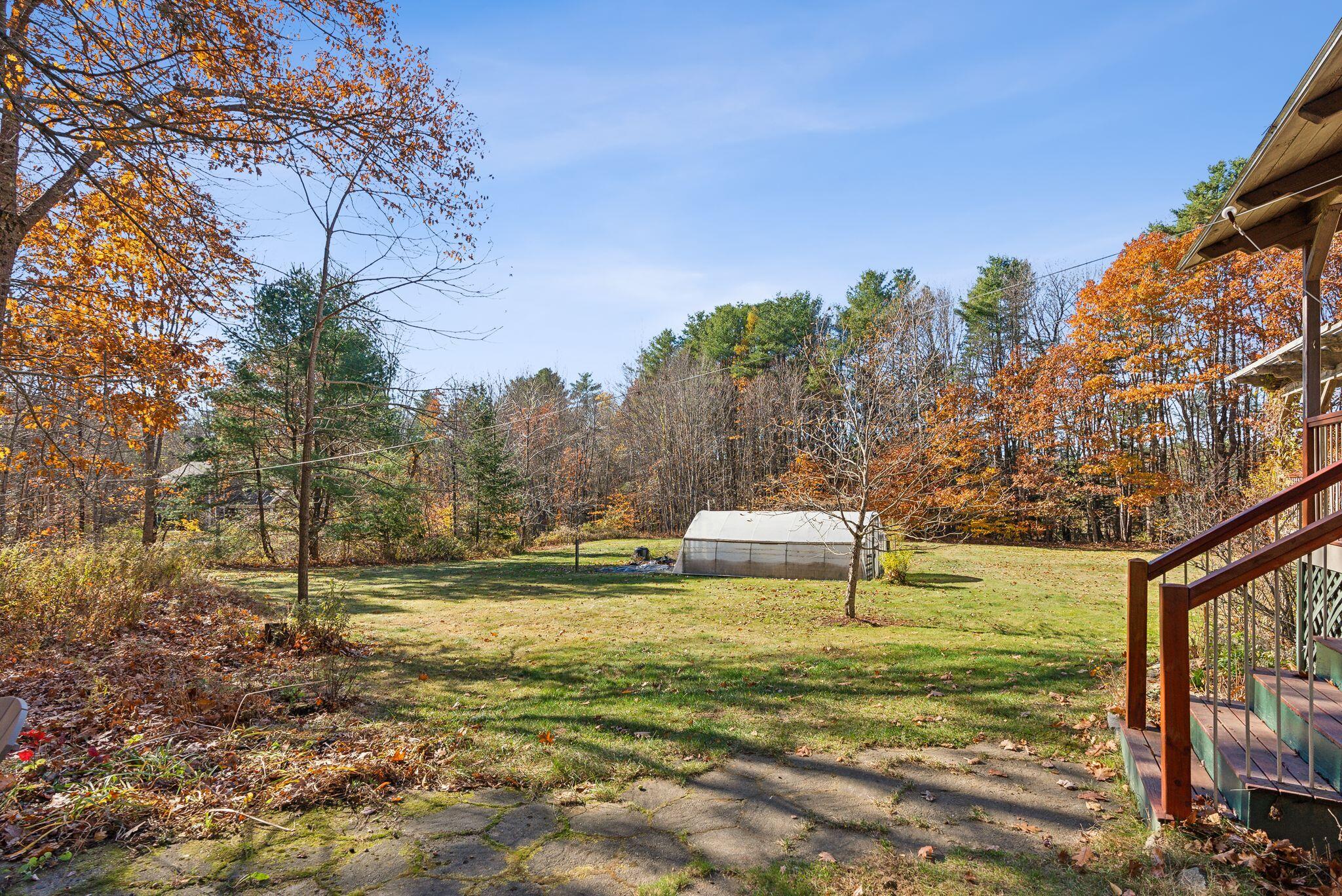 6 Bishop Farm Road