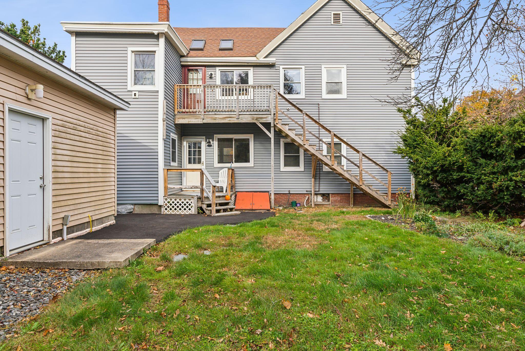 868 Sawyer Street