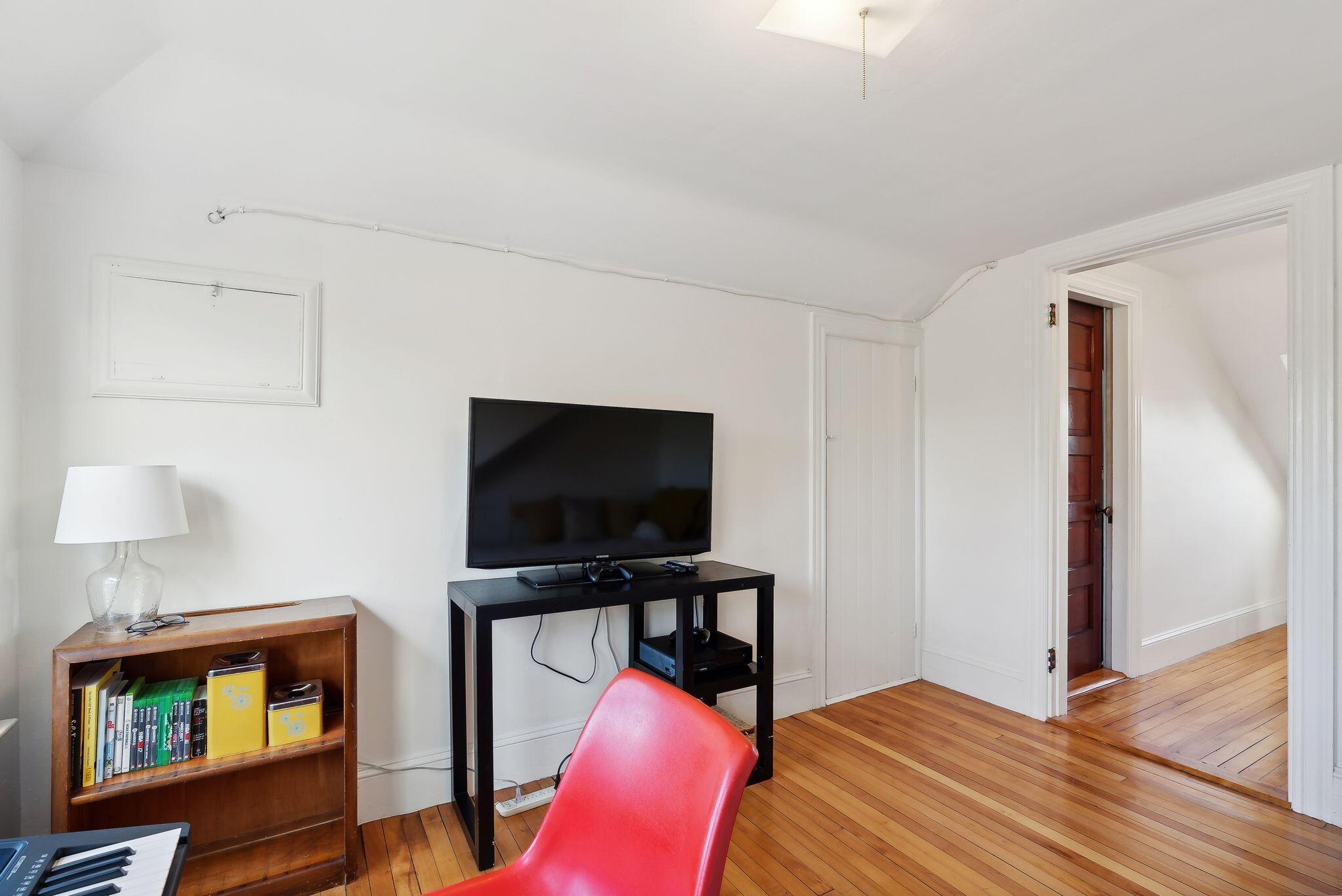 39 Lawn Avenue