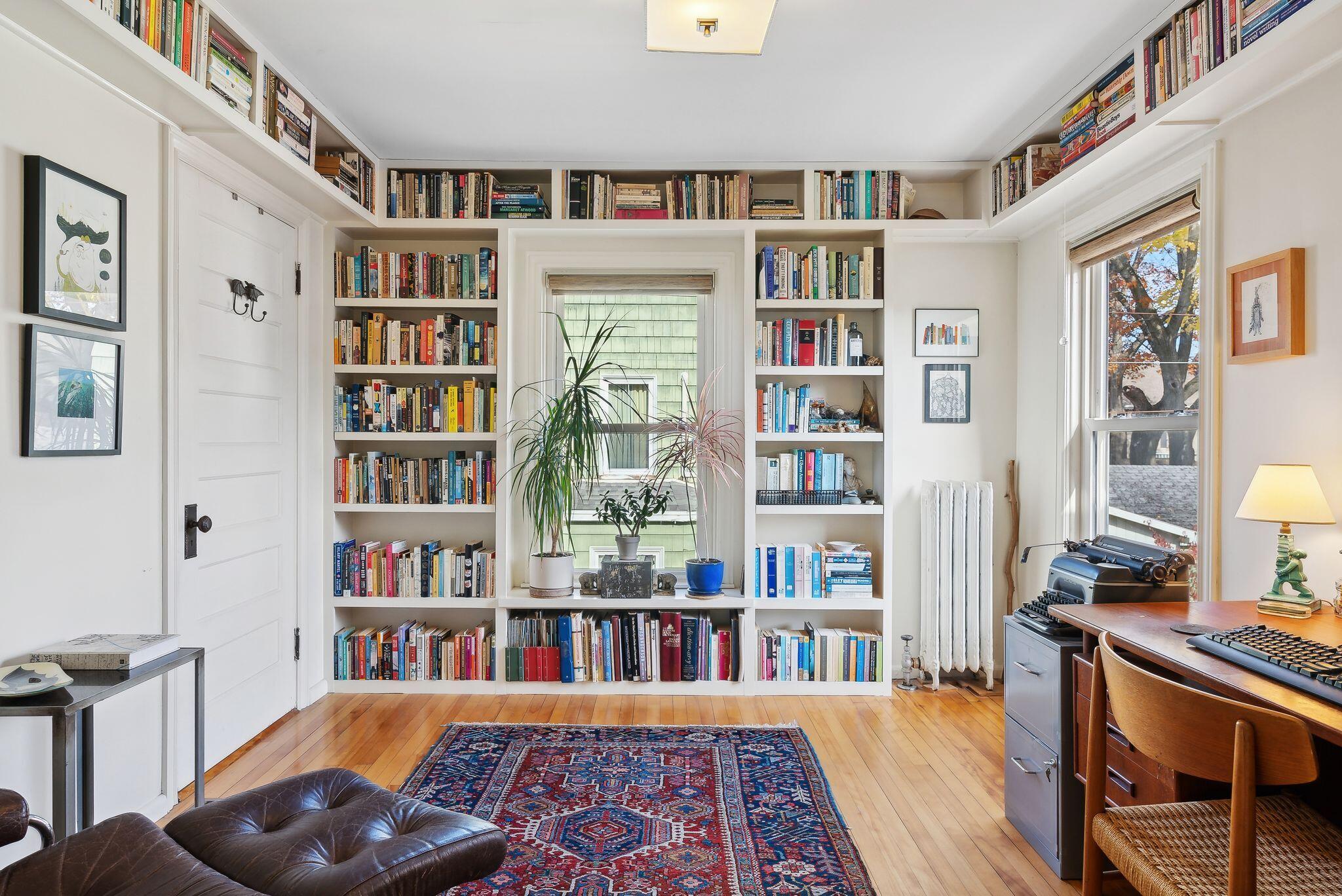 39 Lawn Avenue