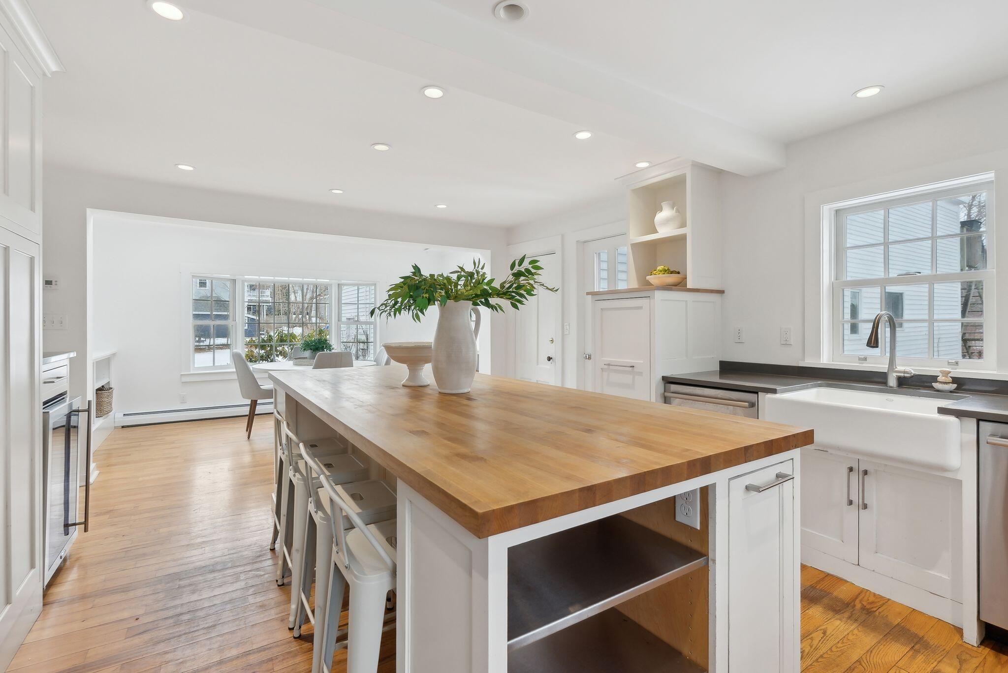 30 East Elm Street