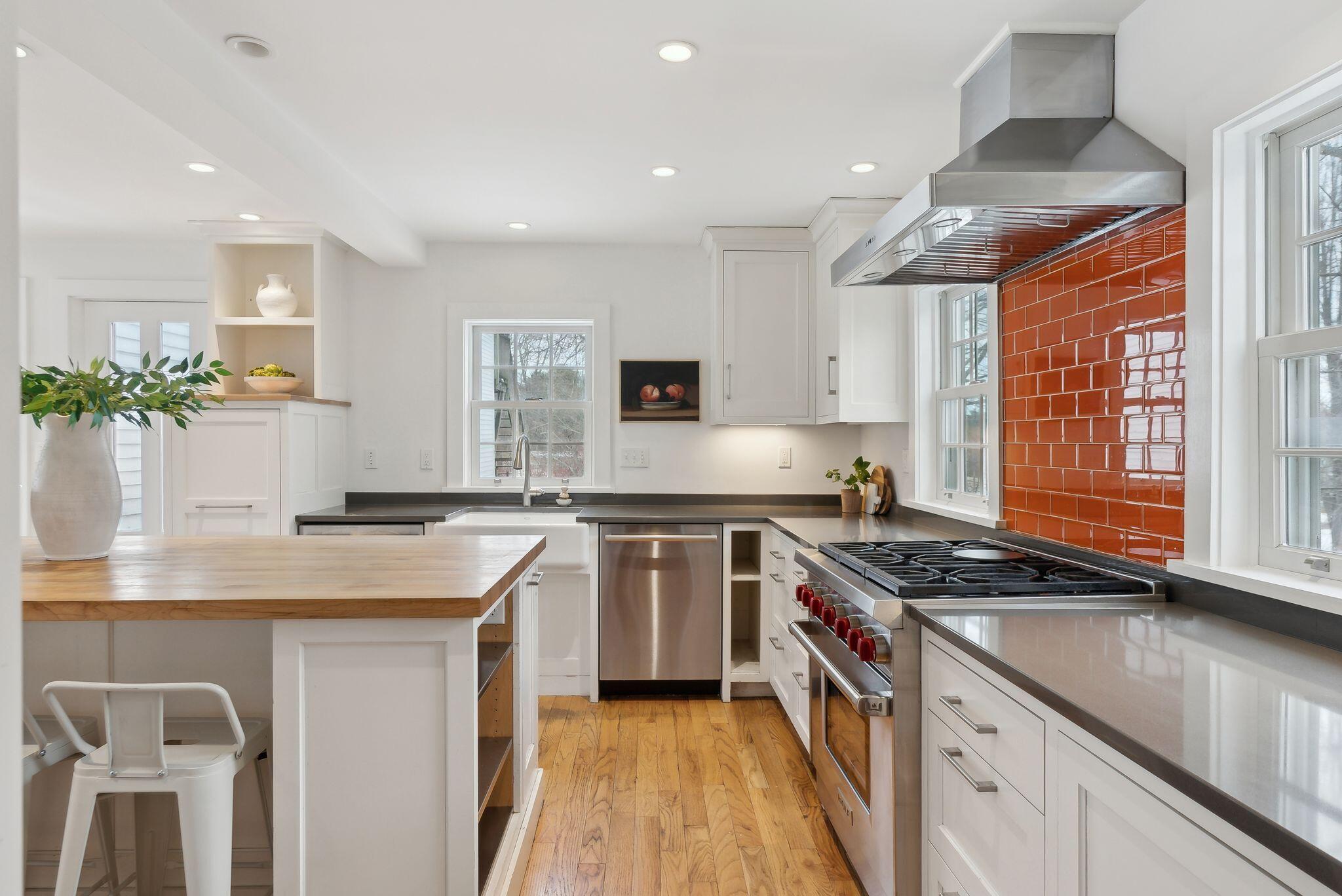 30 East Elm Street