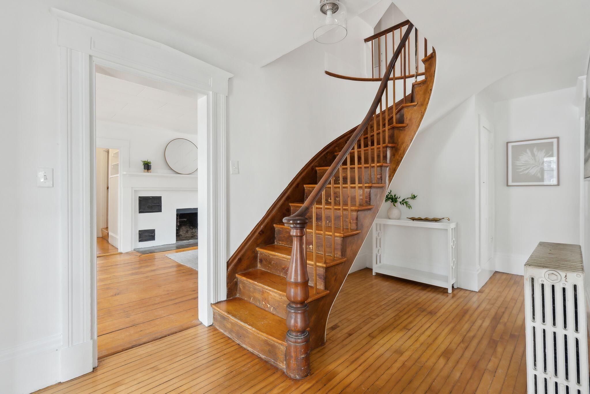 30 East Elm Street