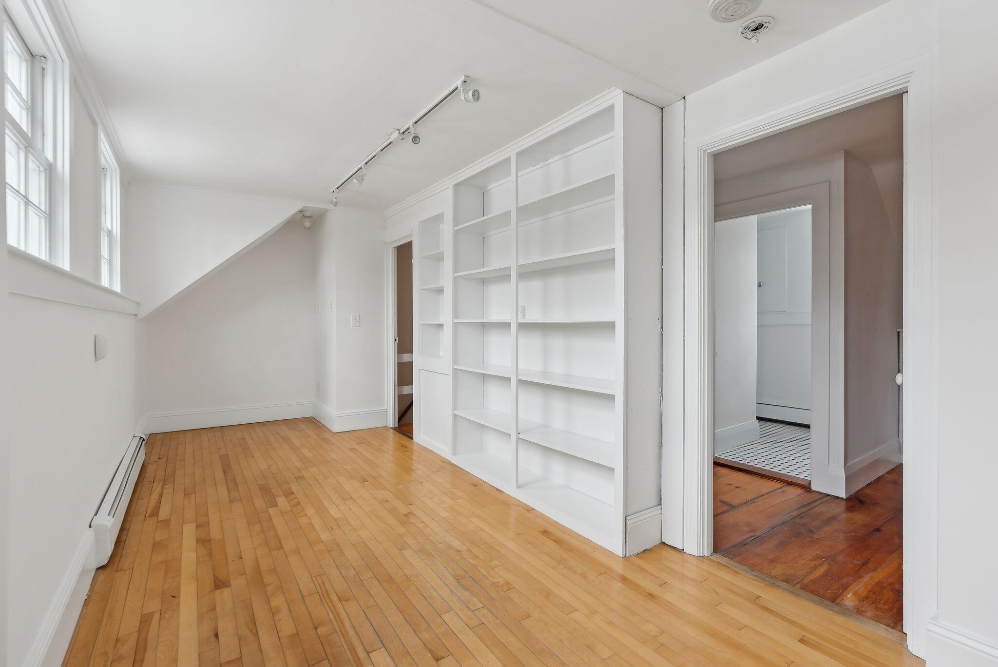 30 East Elm Street