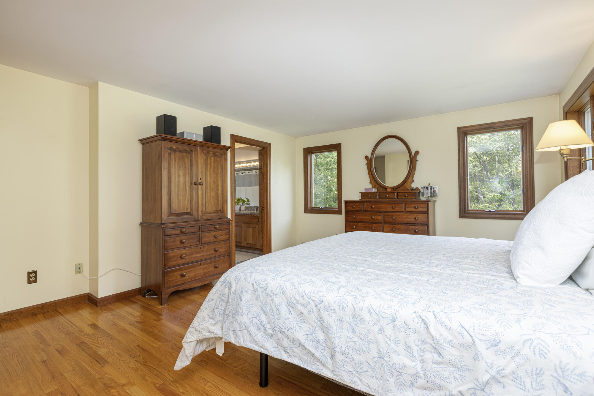 83 Hunts Point Road