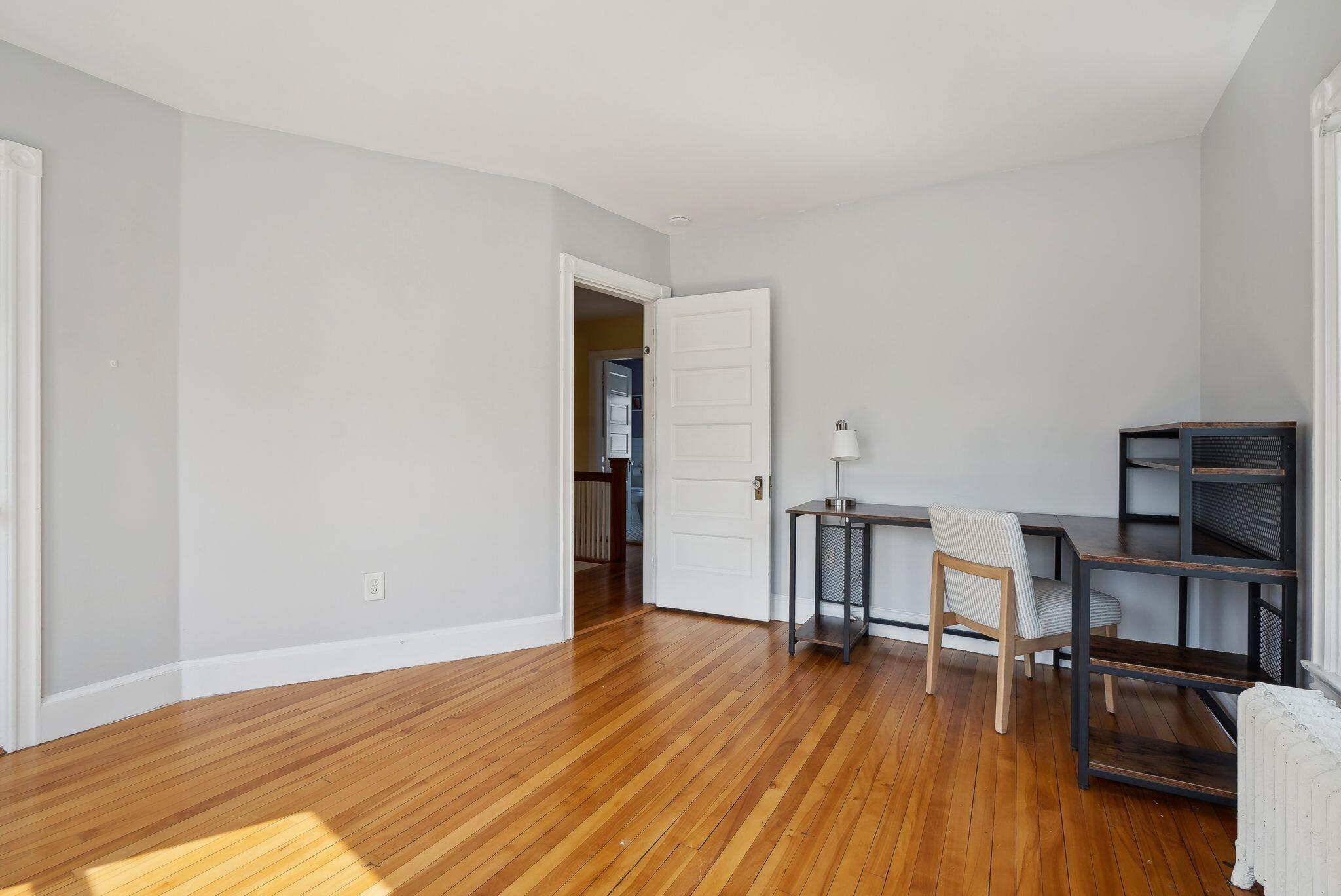 343 Woodford Street