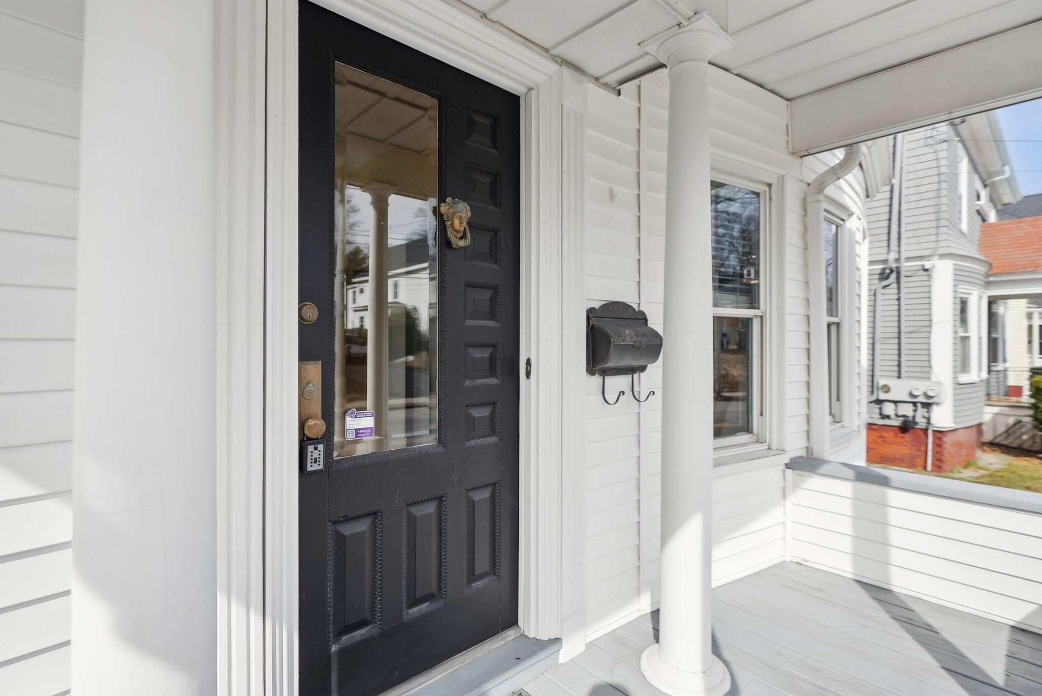 343 Woodford Street