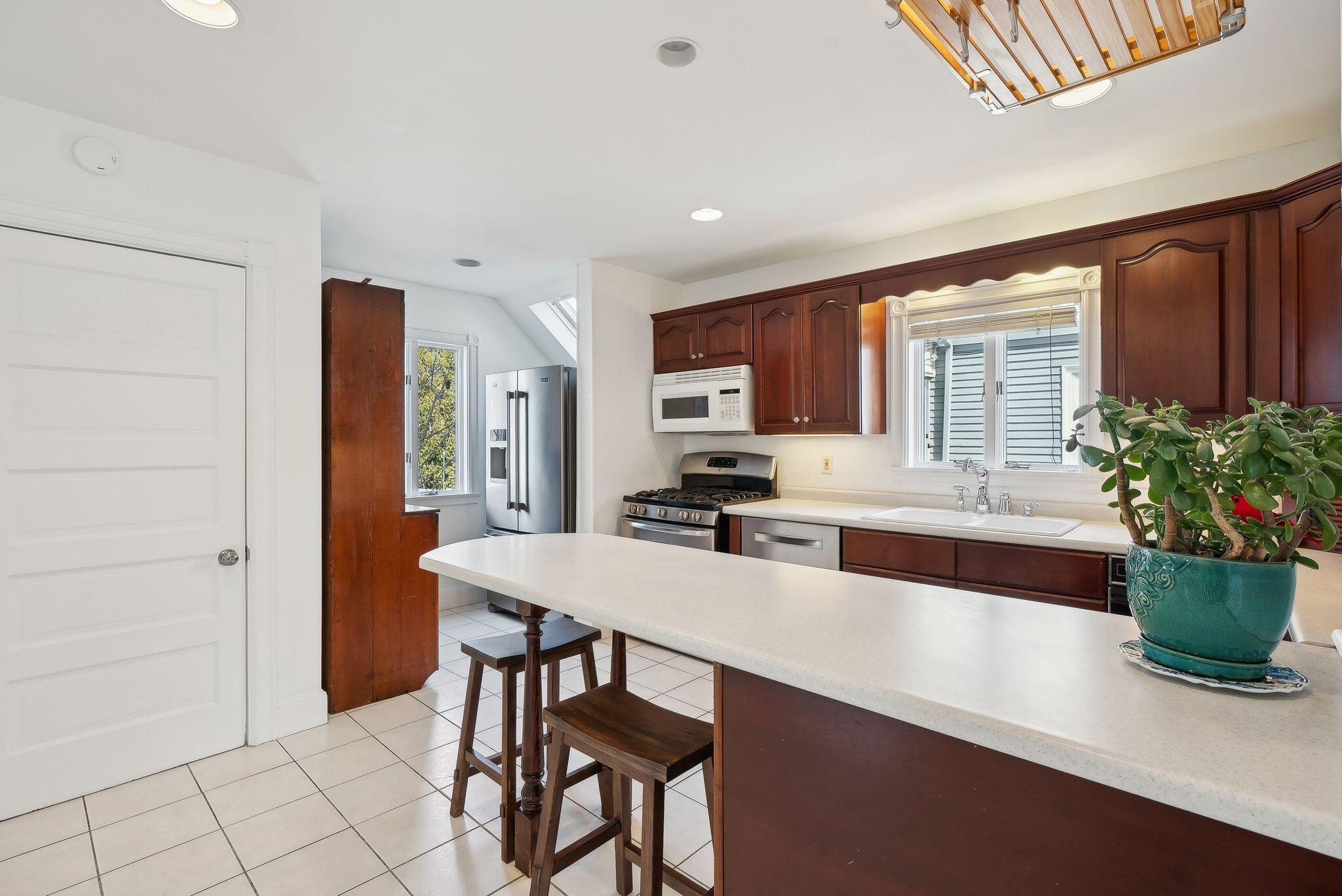 343 Woodford Street