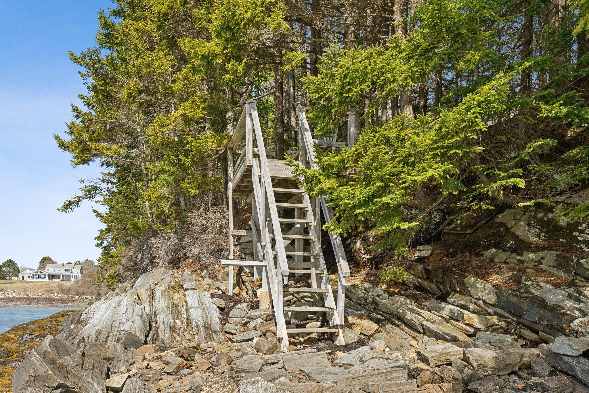 56 Headland Road
