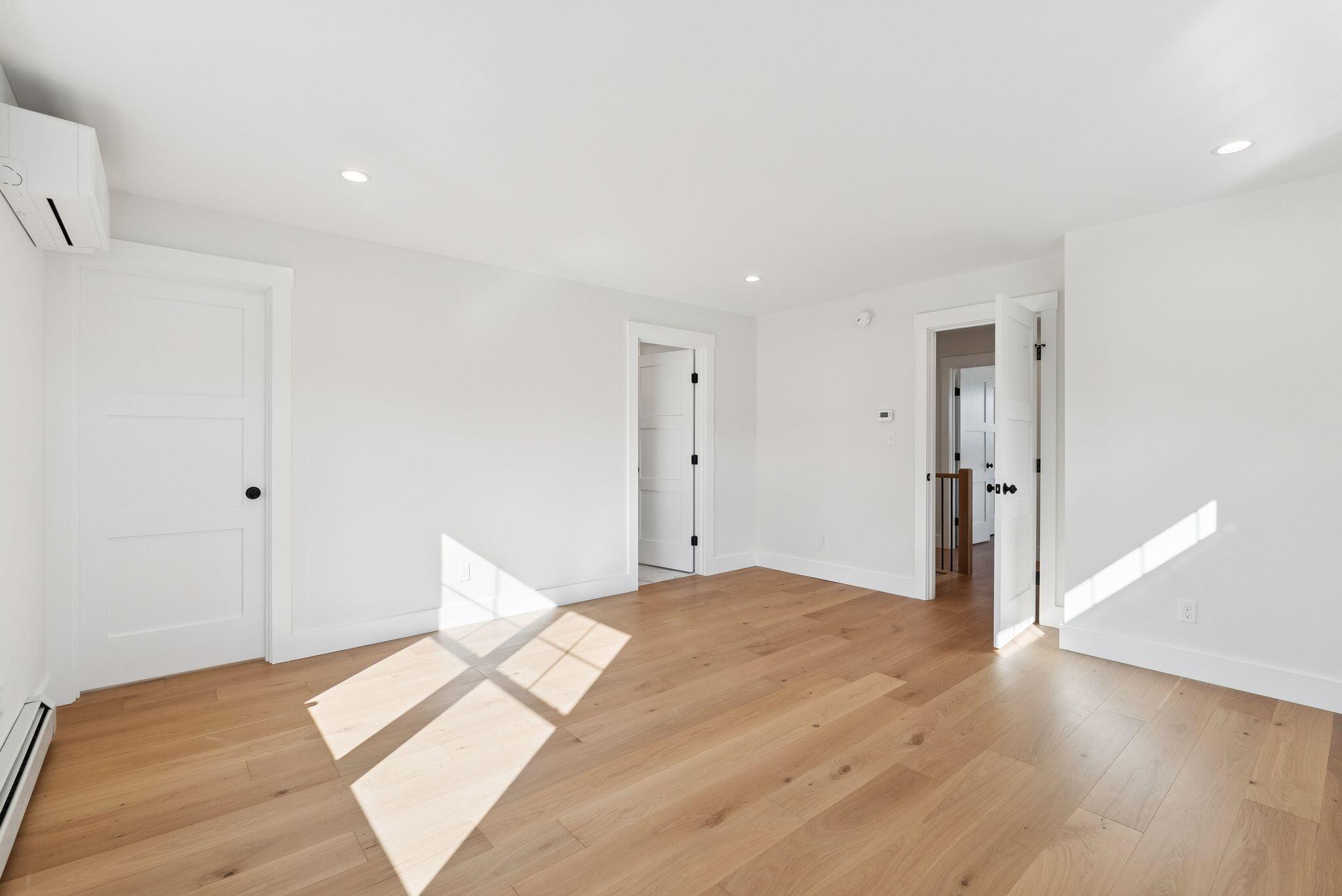 9 Feldspar Lane, 5