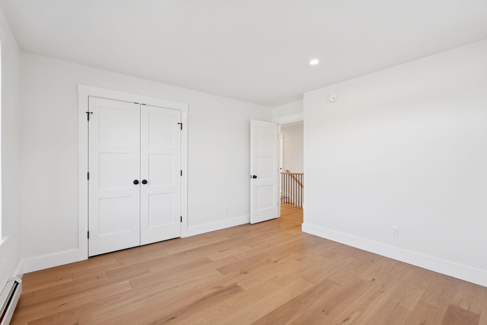 9 Feldspar Lane, 5