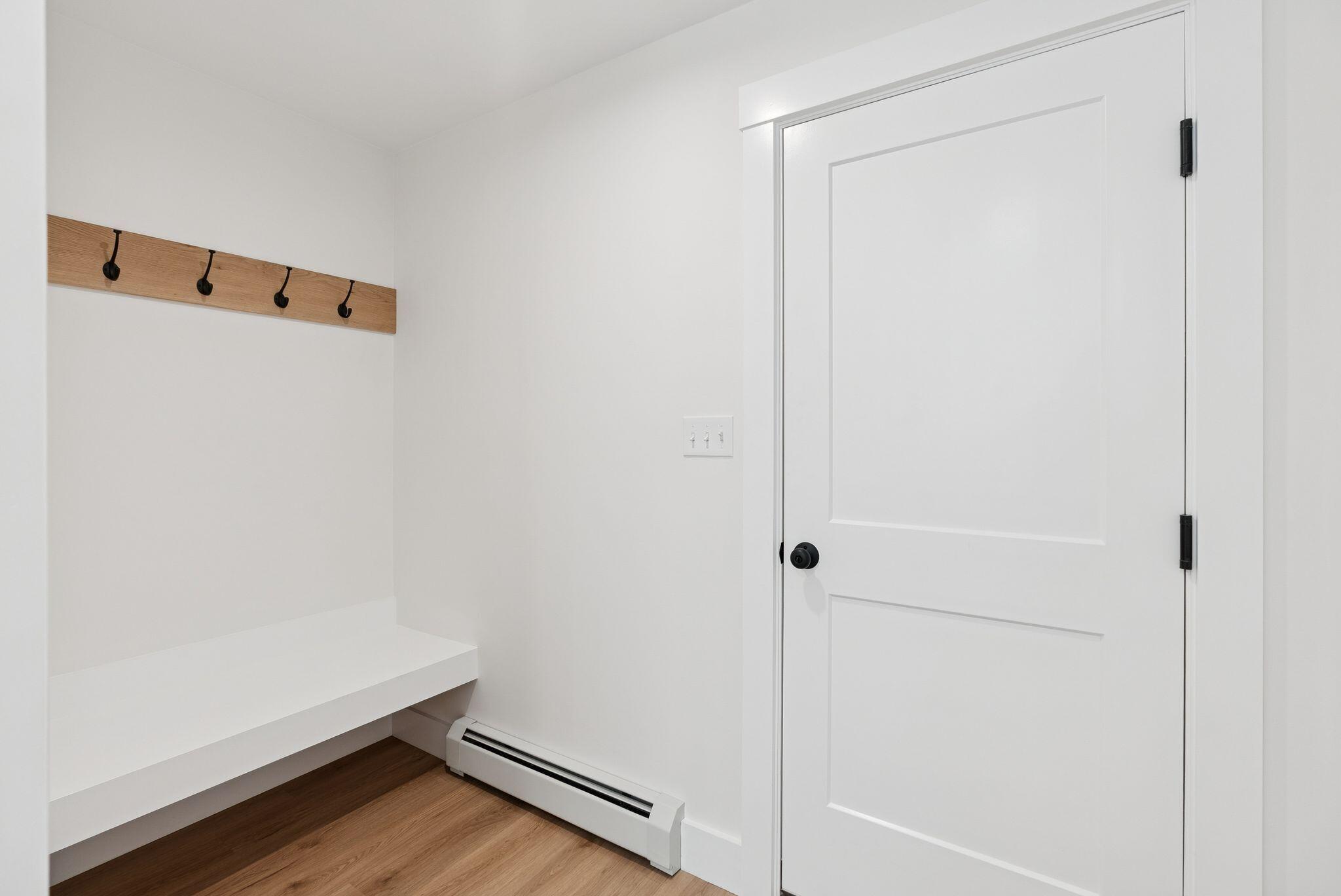 15 Feldspar Lane, 8