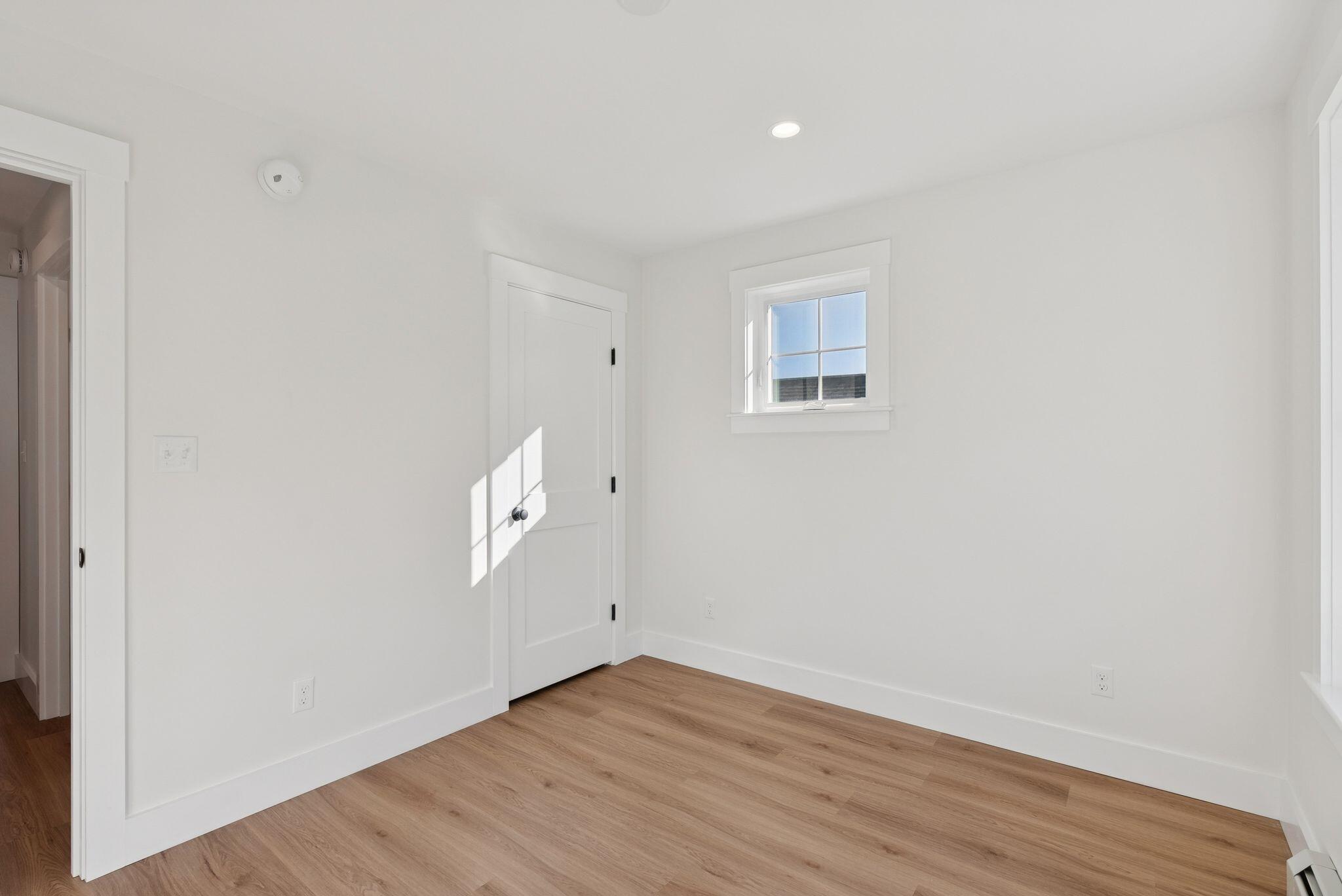 15 Feldspar Lane, 8