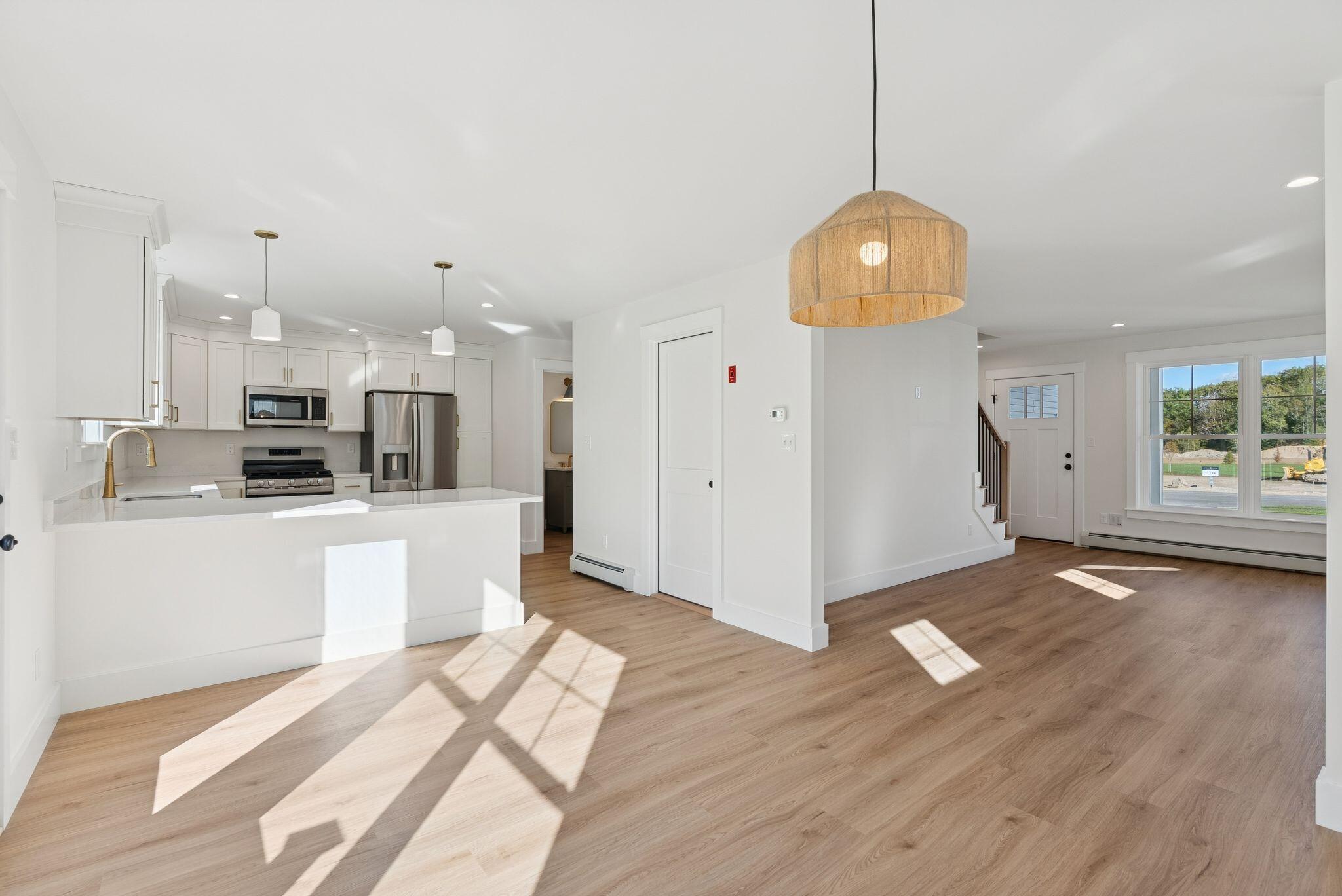 15 Feldspar Lane, 8