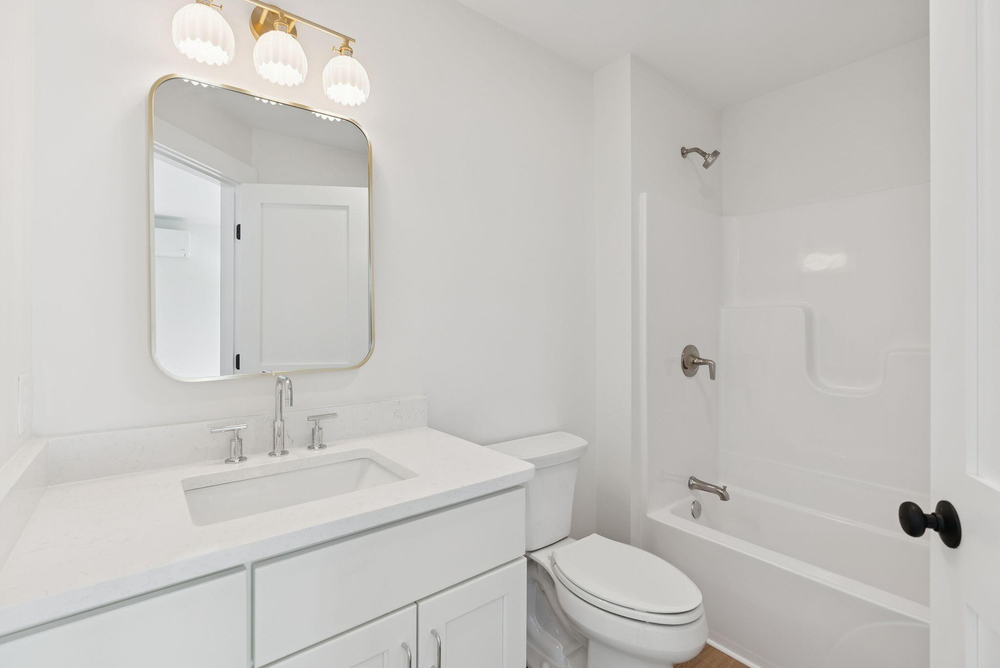15 Feldspar Lane, 8