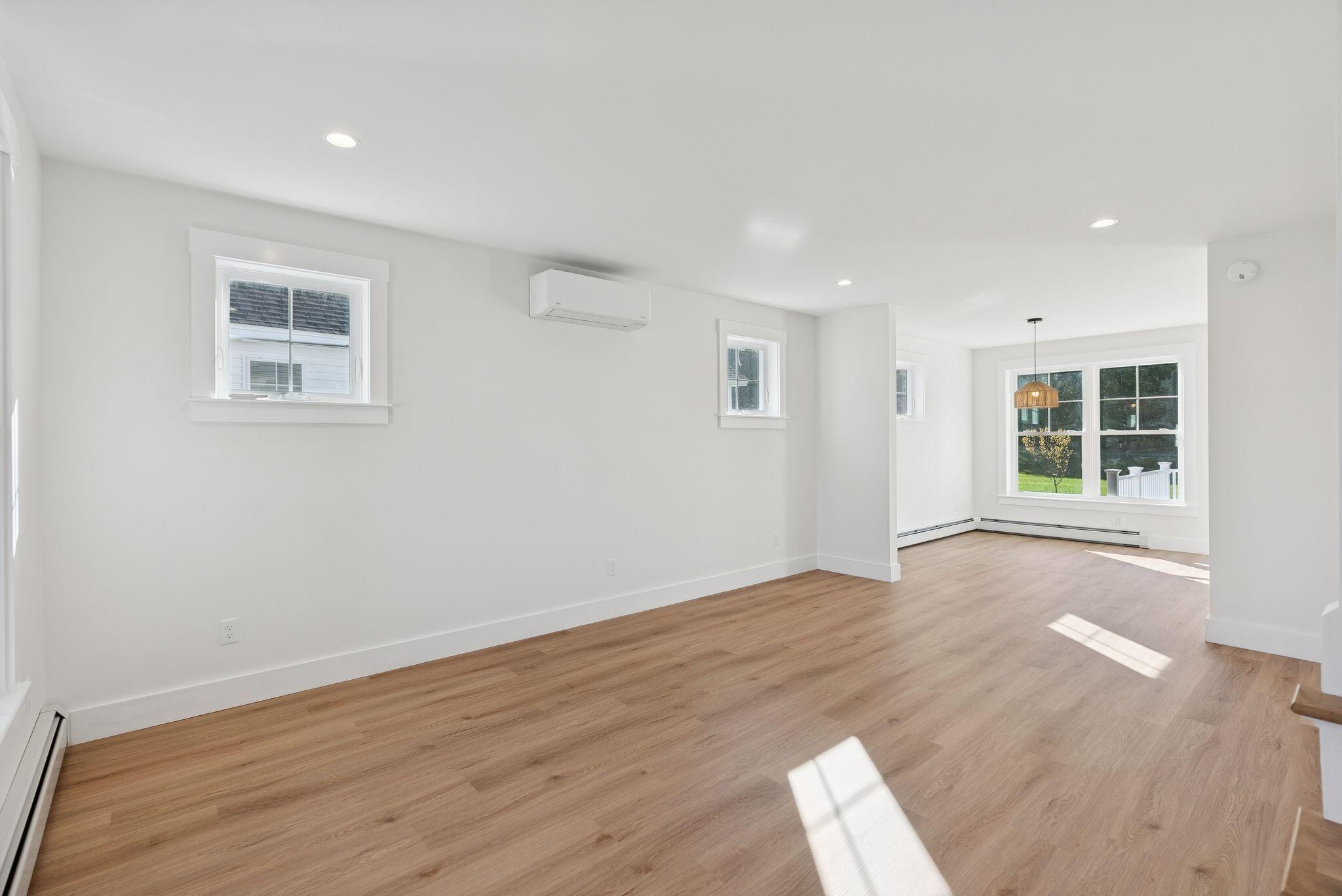 15 Feldspar Lane, 8