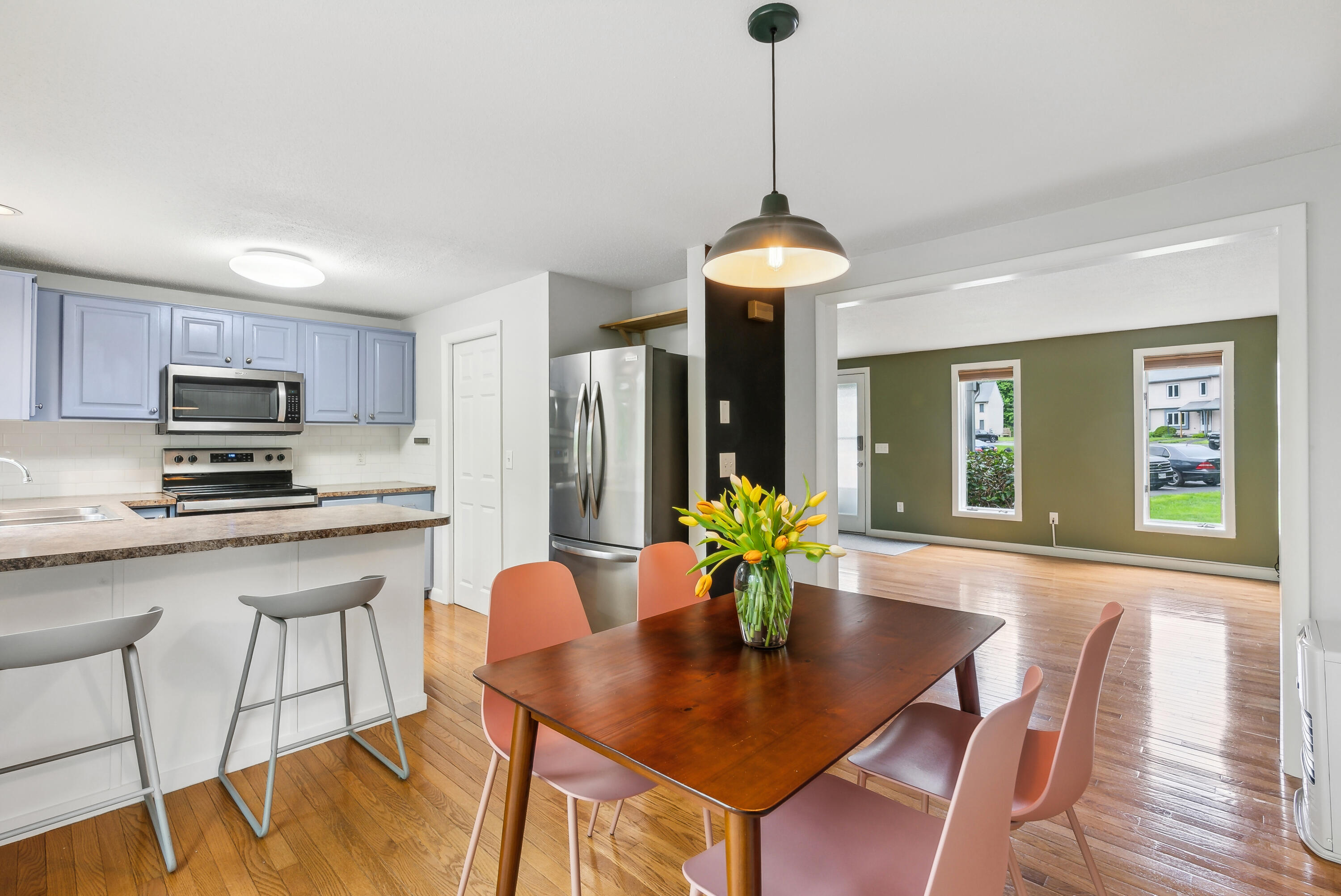 17 Graham Road, 17