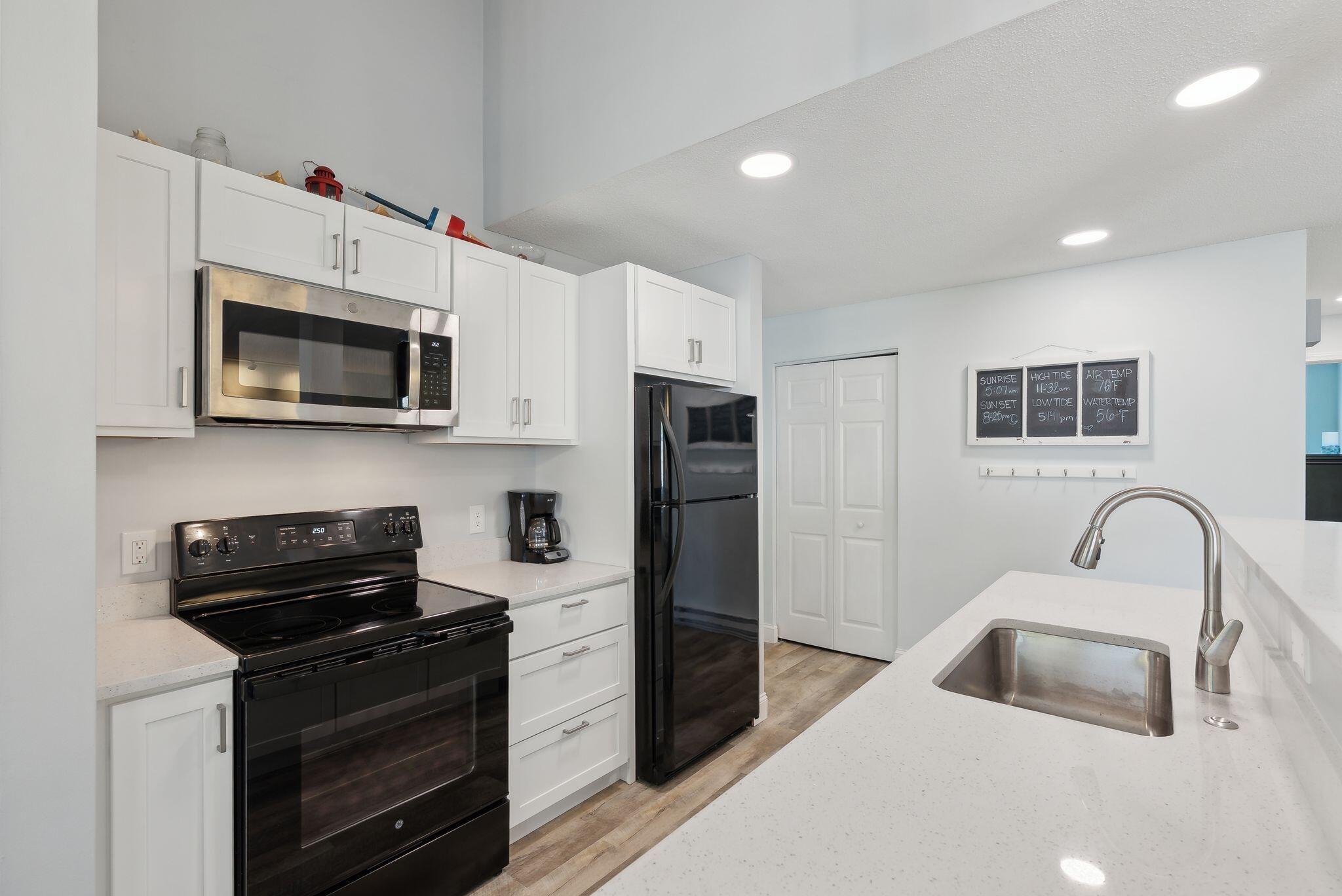 146 W West Grand Avenue, 30